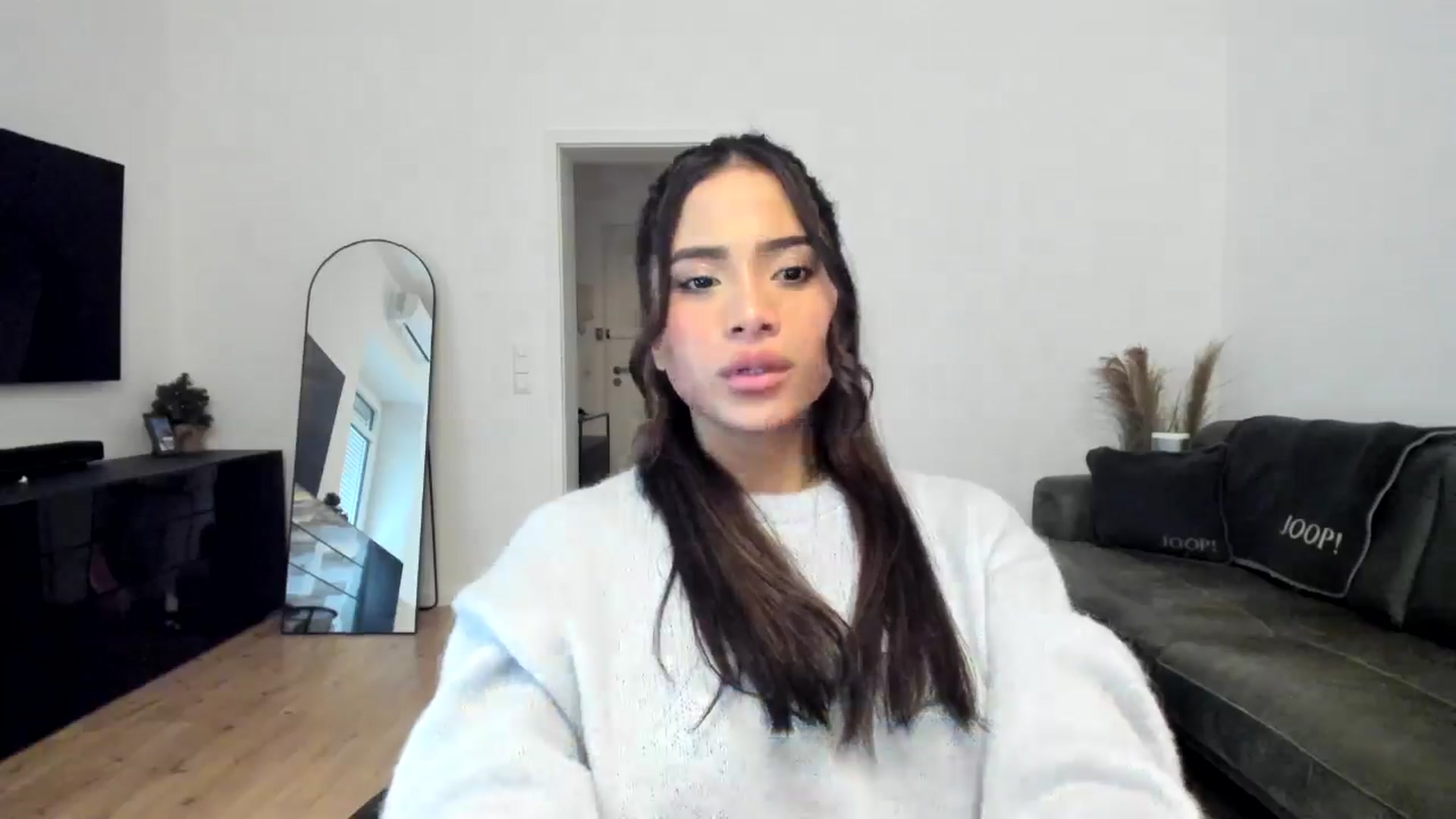 Gallery image thumbnail from Missabyy's myfreecams stream on, 01/10/2025, 12:45 image 5 of 20