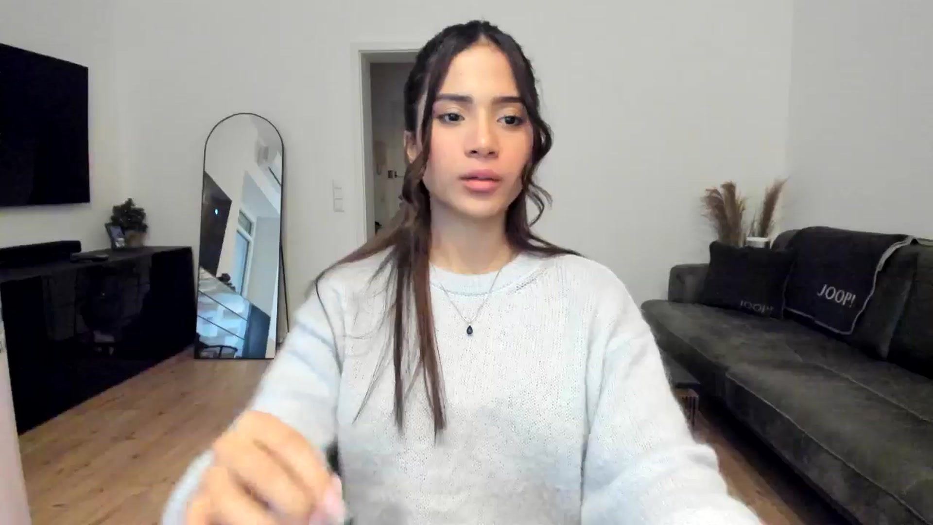 Gallery image thumbnail from Missabyy's myfreecams stream on, 01/10/2025, 15:50 image 10 of 20