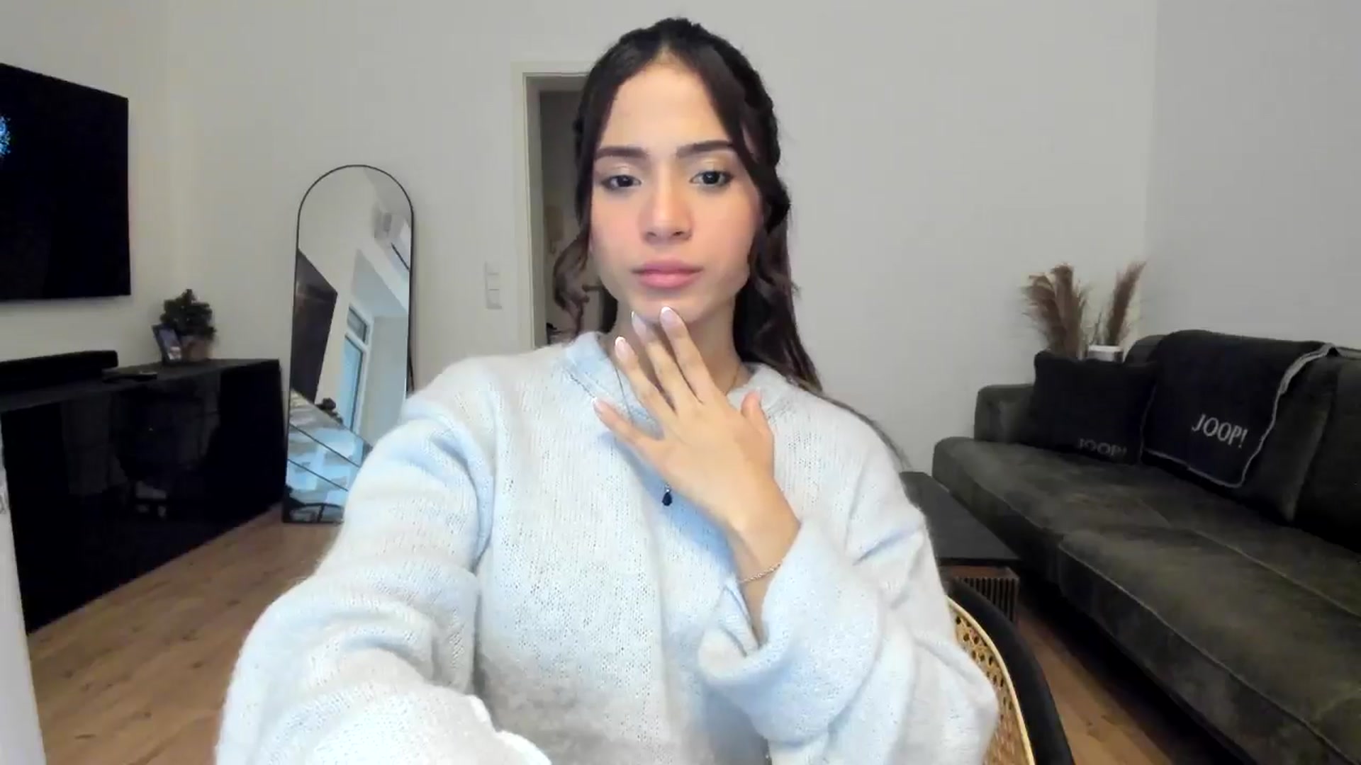 Gallery image thumbnail from Missabyy's myfreecams stream on, 01/10/2025, 15:50 image 8 of 20