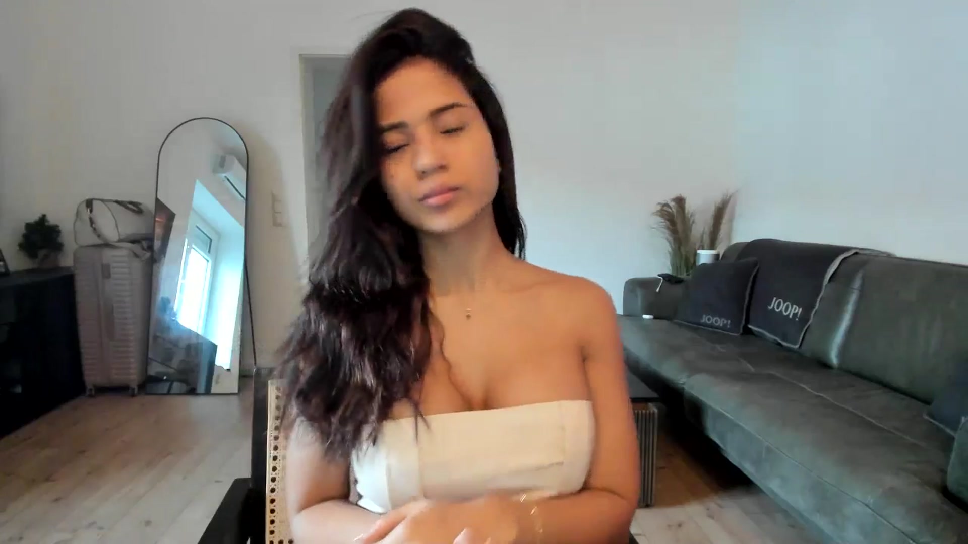 Gallery image thumbnail from Missabyy's myfreecams stream on, 01/13/2025, 16:07 image 9 of 20