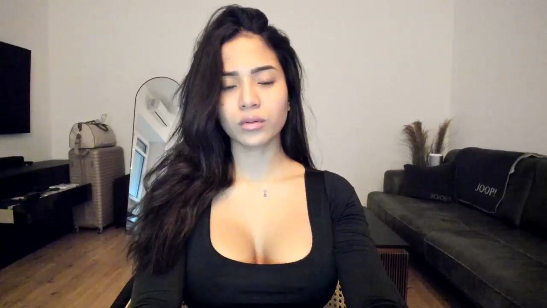 Gallery image thumbnail from Missabyy's myfreecams stream on, 01/14/2025, 15:55 image 15 of 20
