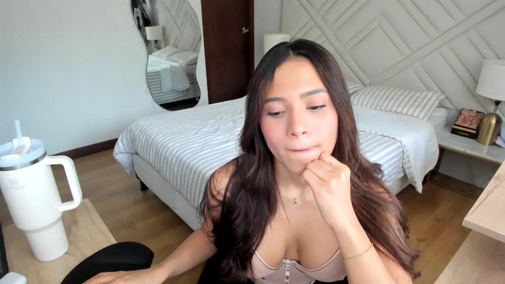 Gallery image thumbnail from Missabyy's myfreecams stream on, 02/25/2025, 15:59 image 9 of 20