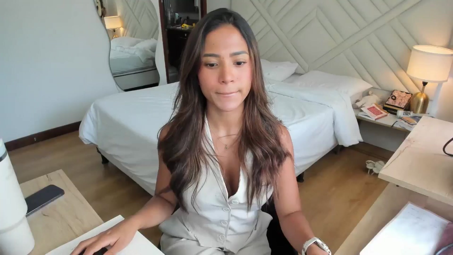 Gallery image thumbnail from Missabyy's myfreecams stream on, 04/17/2025, 16:06 image 10 of 20