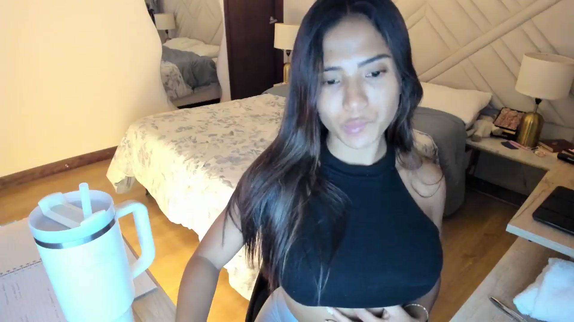 Gallery image thumbnail from Missabyy's myfreecams stream on, 05/01/2025, 04:07 image 8 of 20