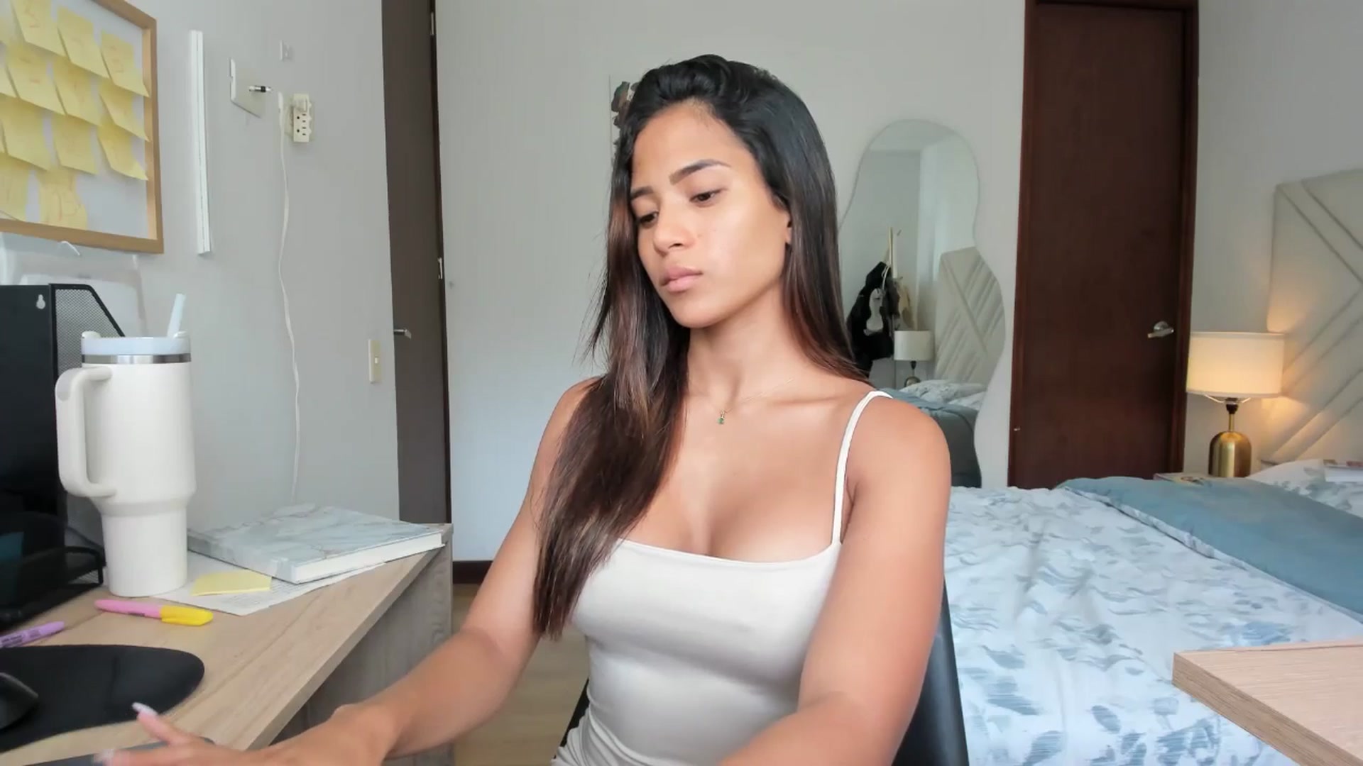 Gallery image thumbnail from Missabyy's myfreecams stream on, 05/20/2025, 16:00 image 13 of 20