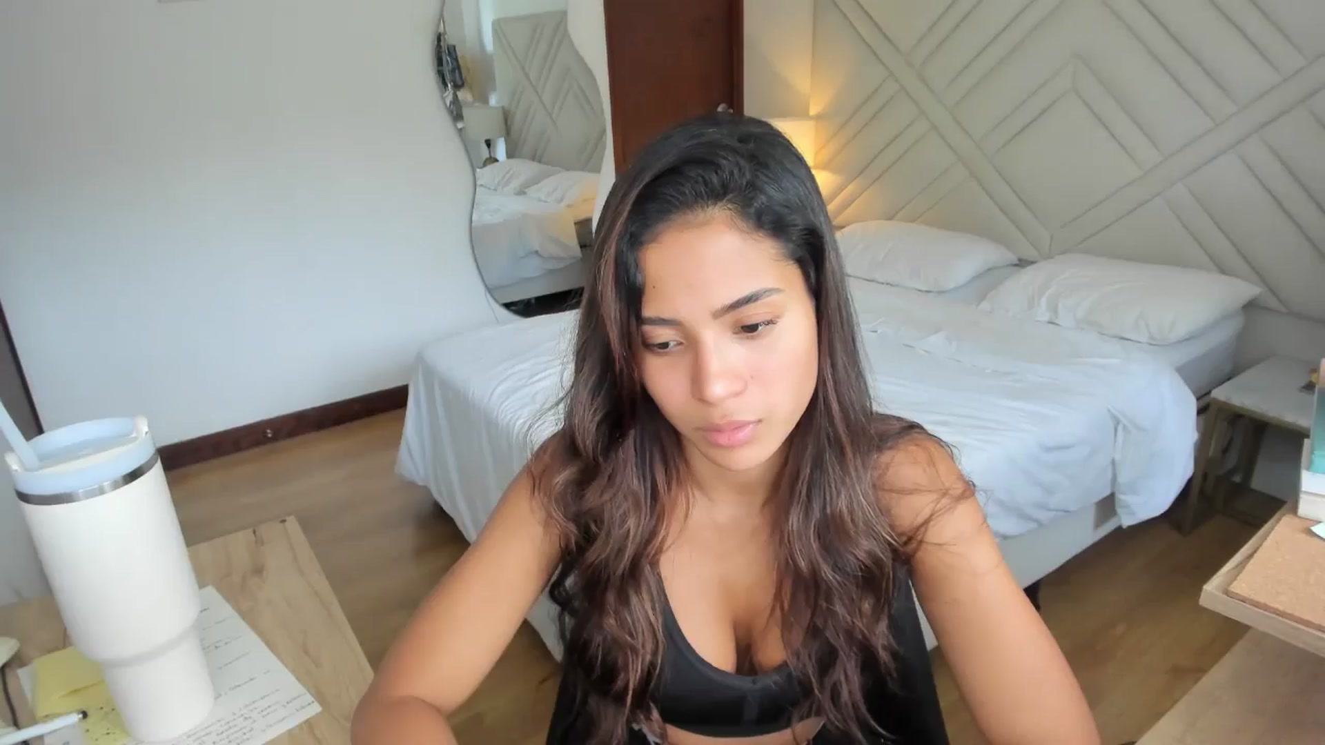 Gallery image thumbnail from Missabyy's myfreecams stream on, 05/29/2025, 19:10 image 19 of 20
