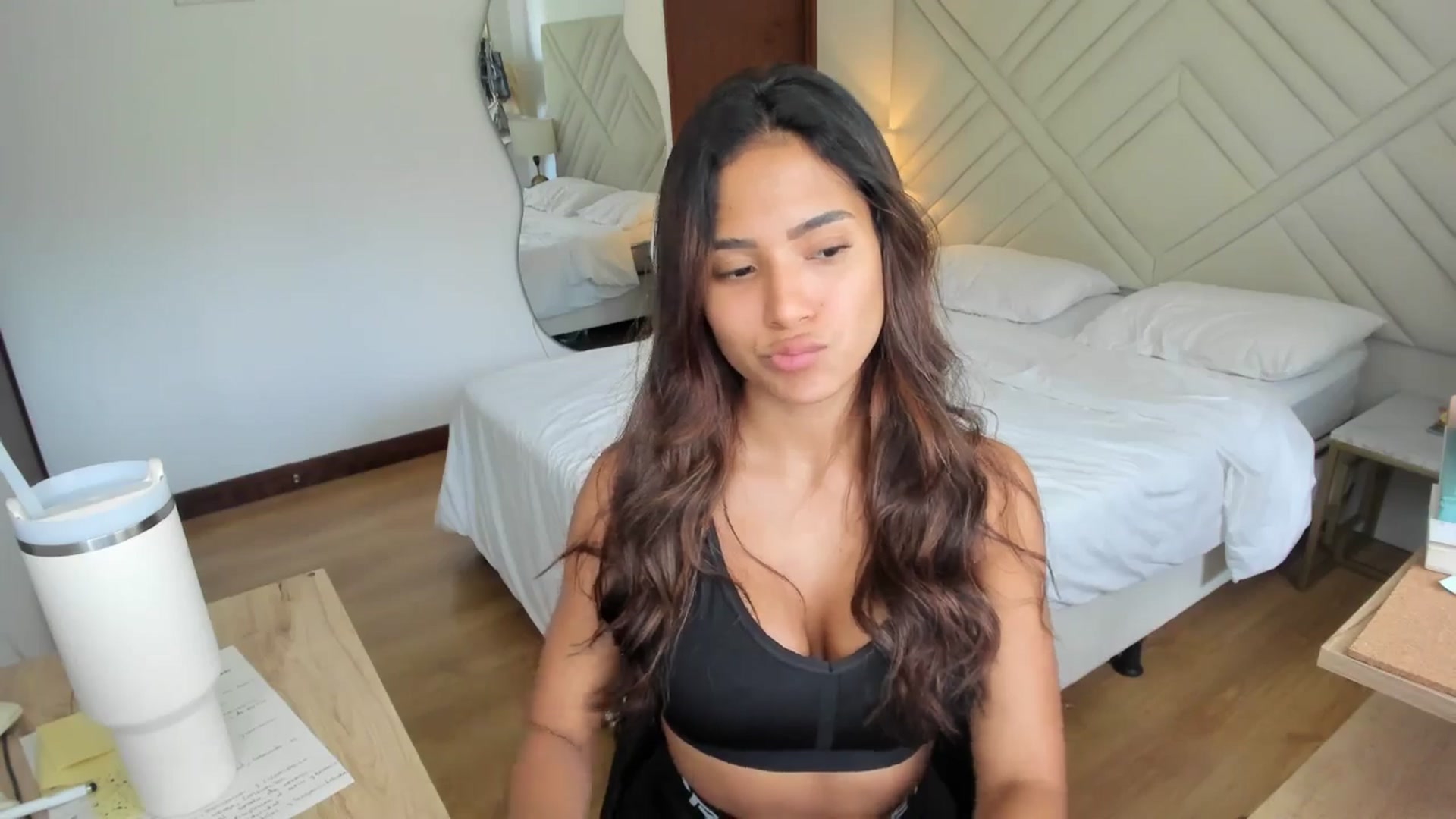 Gallery image thumbnail from Missabyy's myfreecams stream on, 05/29/2025, 19:10 image 5 of 20