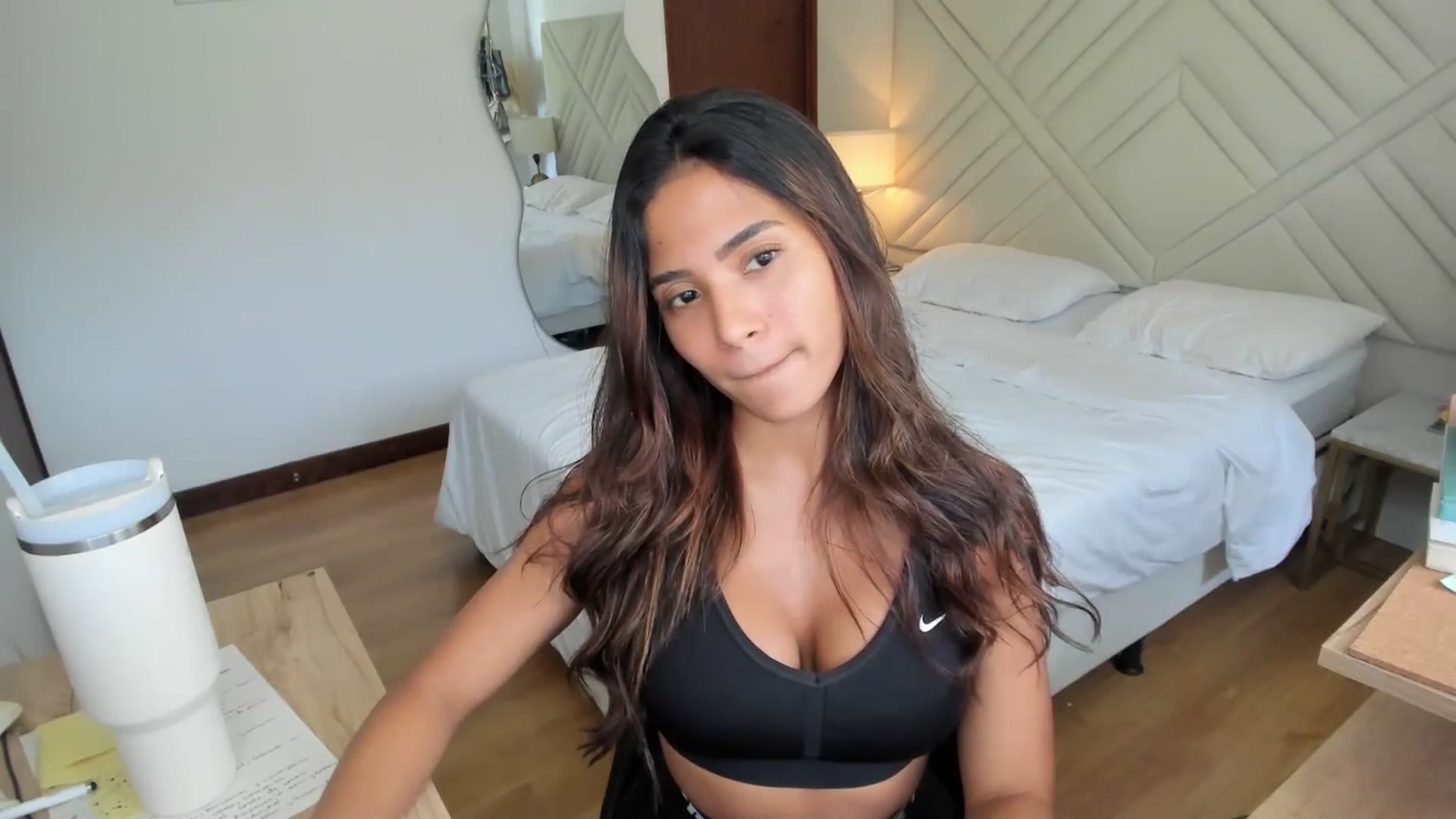 Gallery image thumbnail from Missabyy's myfreecams stream on, 05/29/2025, 19:10 image 12 of 20