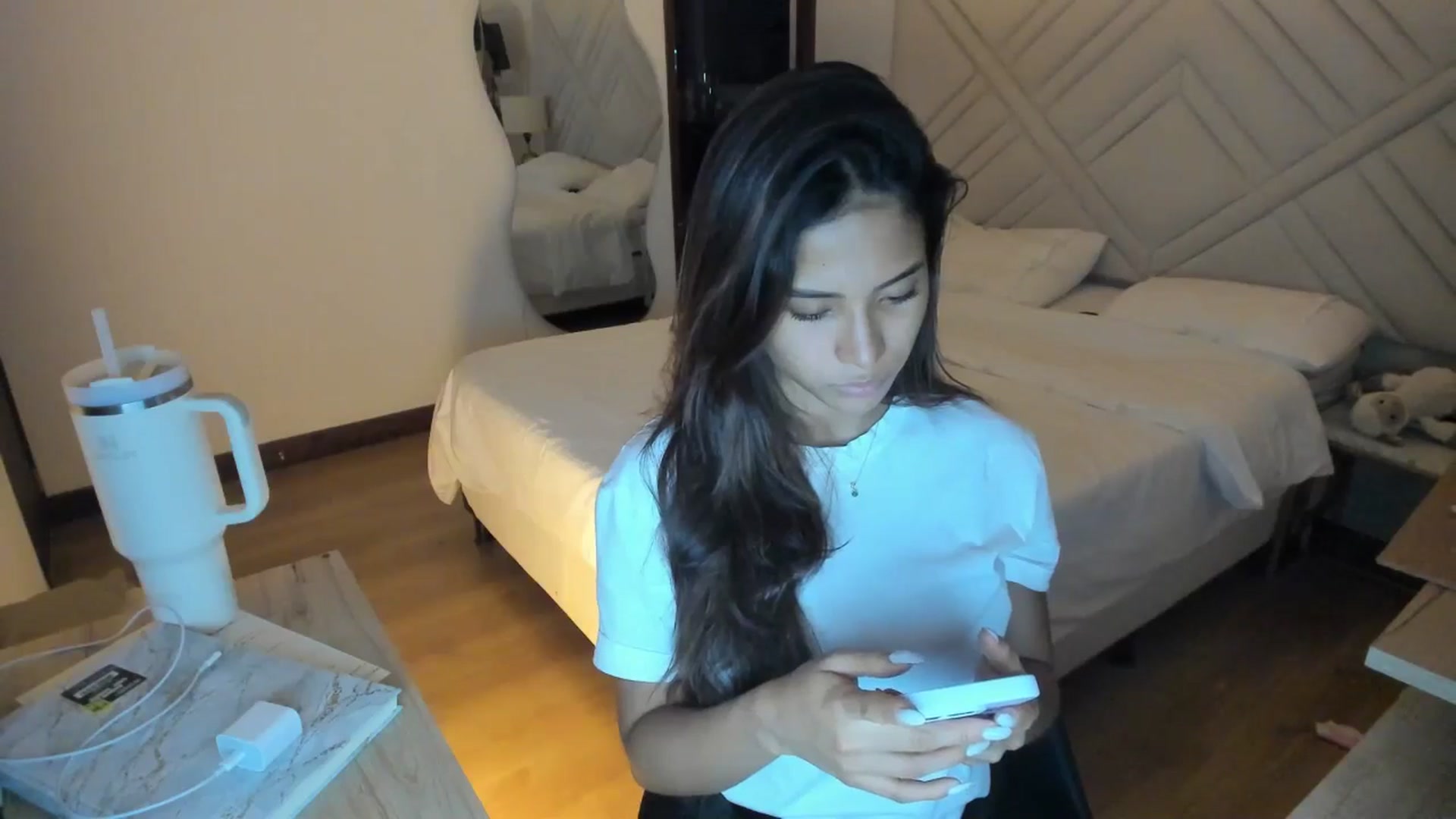 Gallery image thumbnail from Missabyy's myfreecams stream on, 06/05/2025, 02:20 image 12 of 20