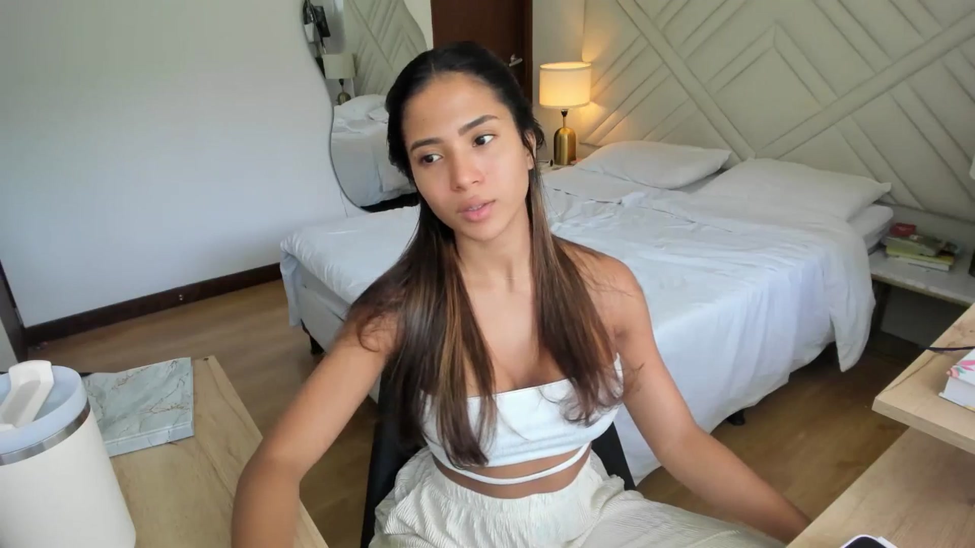 Gallery image thumbnail from Missabyy's myfreecams stream on, 06/08/2025, 18:02 image 8 of 20