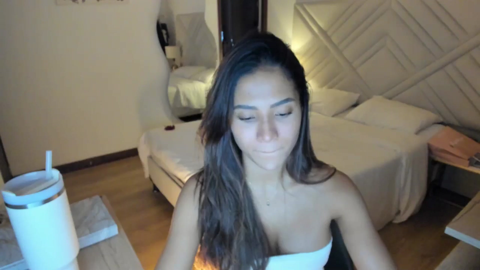 Gallery image thumbnail from Missabyy's myfreecams stream on, 06/12/2025, 02:48 image 18 of 20
