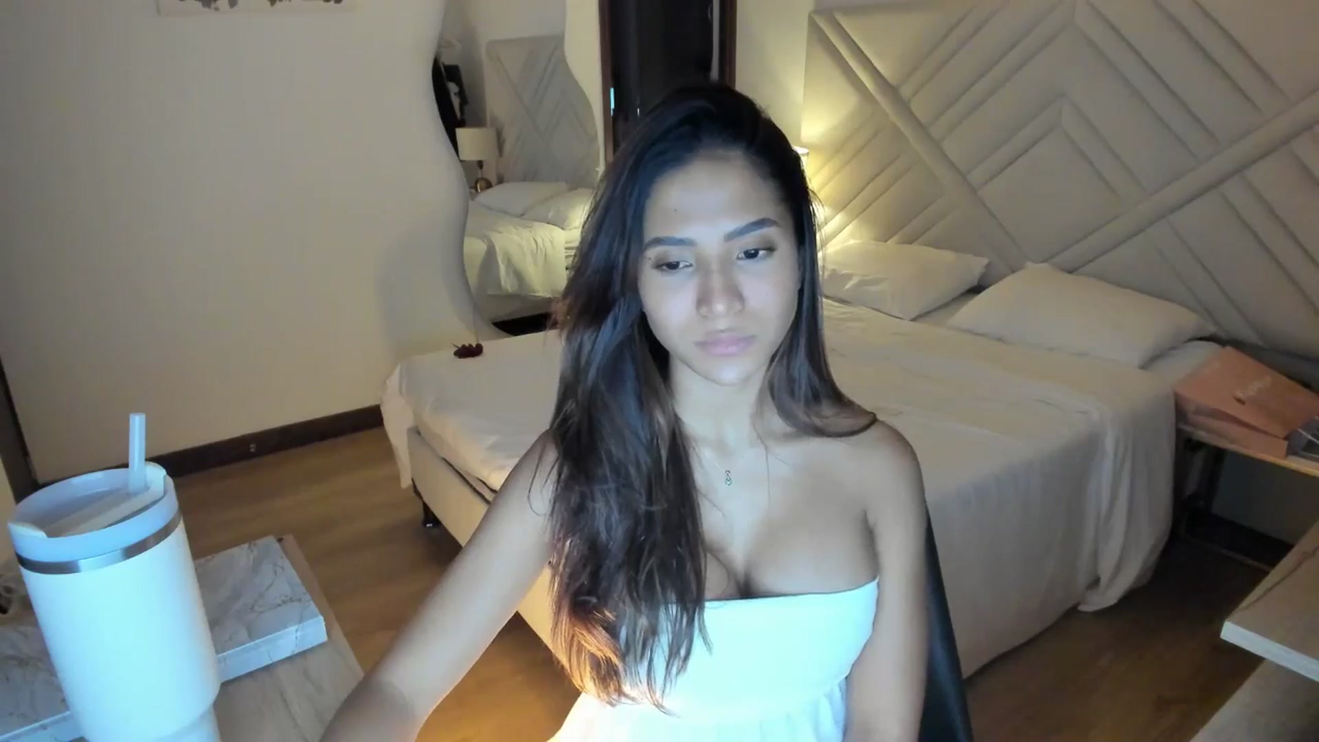 Gallery image thumbnail from Missabyy's myfreecams stream on, 06/12/2025, 02:48 image 13 of 20