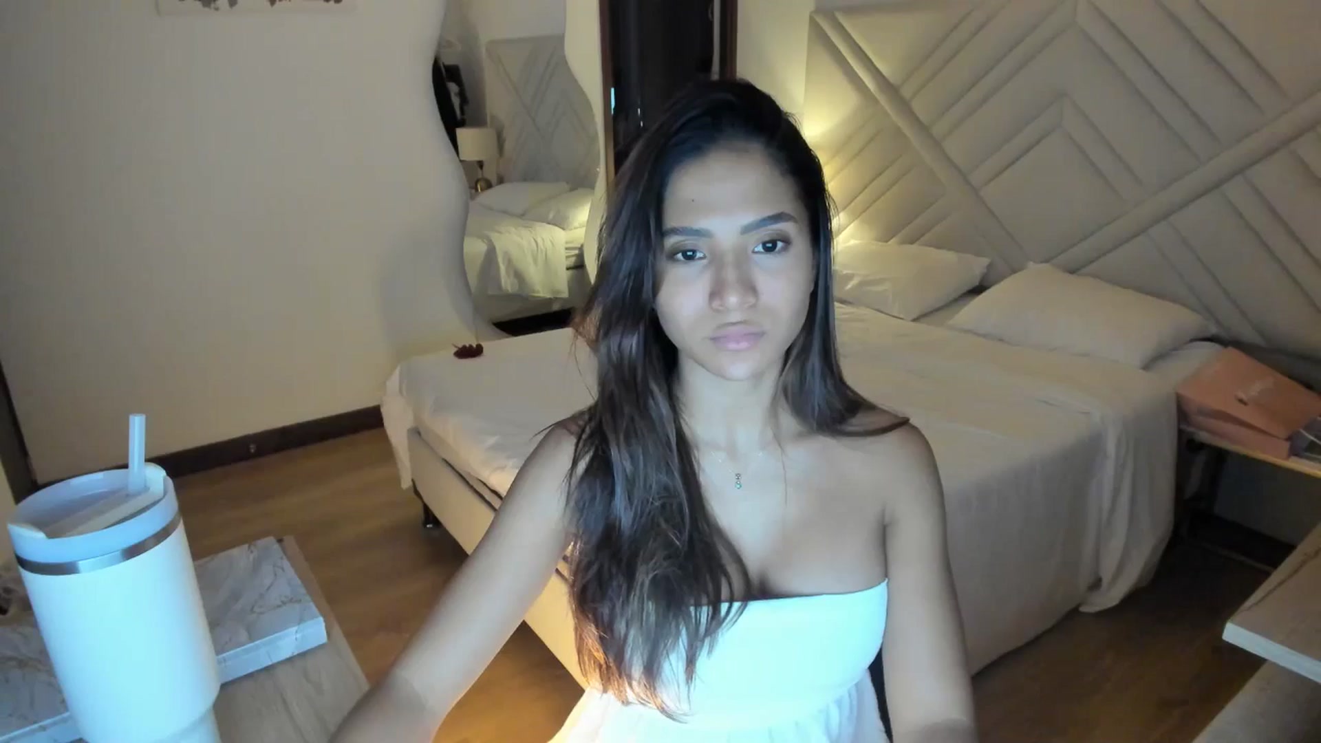 Gallery image thumbnail from Missabyy's myfreecams stream on, 06/12/2025, 02:48 image 19 of 20