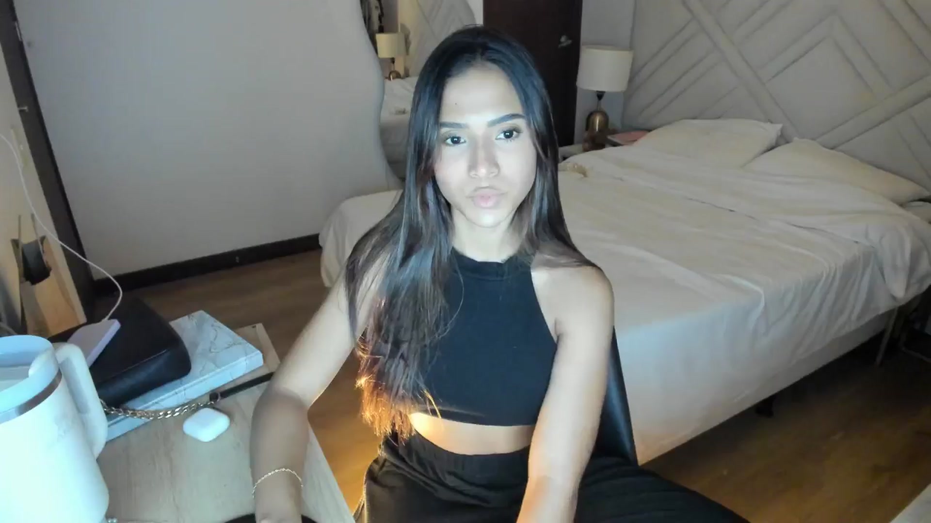 Gallery image thumbnail from Missabyy's myfreecams stream on, 06/13/2025, 02:28 image 6 of 20
