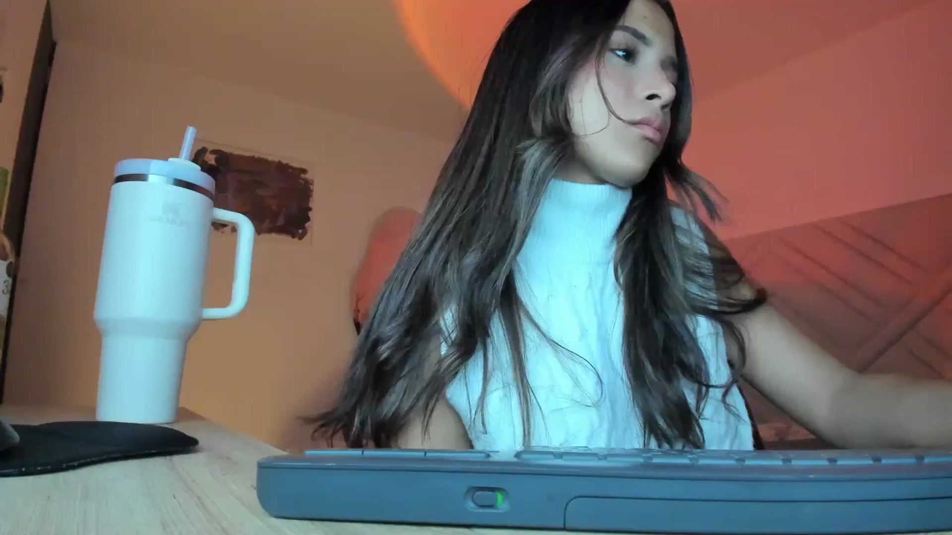 Gallery image thumbnail from Missabyy's myfreecams stream on, 06/16/2025, 24:02 image 12 of 20