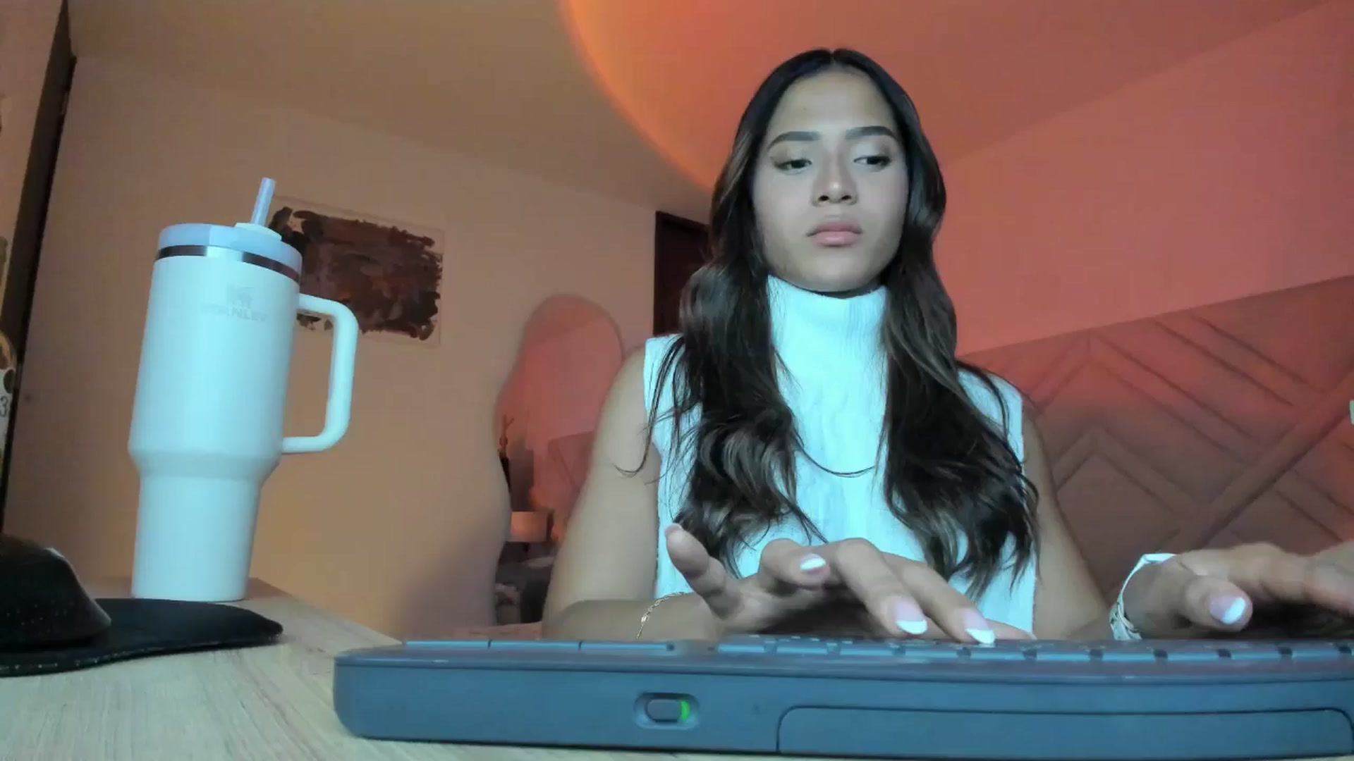 Gallery image thumbnail from Missabyy's myfreecams stream on, 06/16/2025, 24:02 image 9 of 20