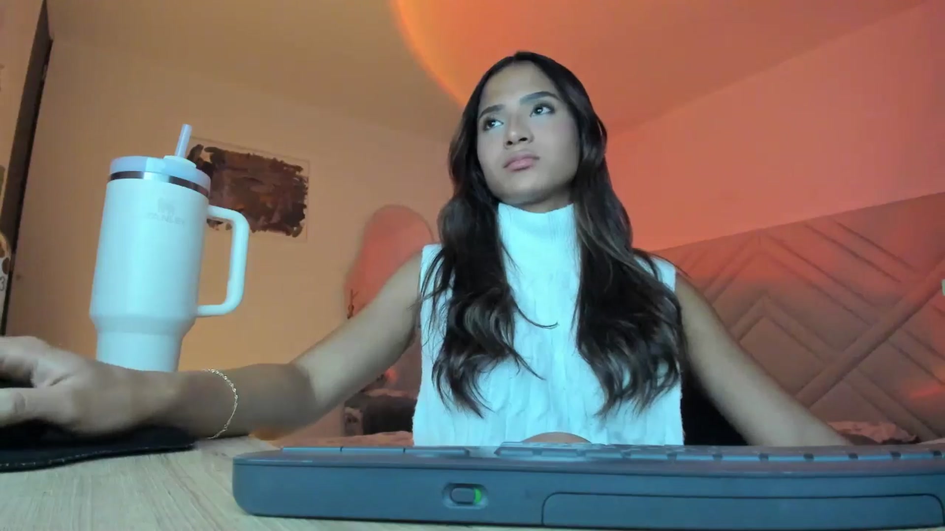Gallery image thumbnail from Missabyy's myfreecams stream on, 06/16/2025, 24:02 image 8 of 20