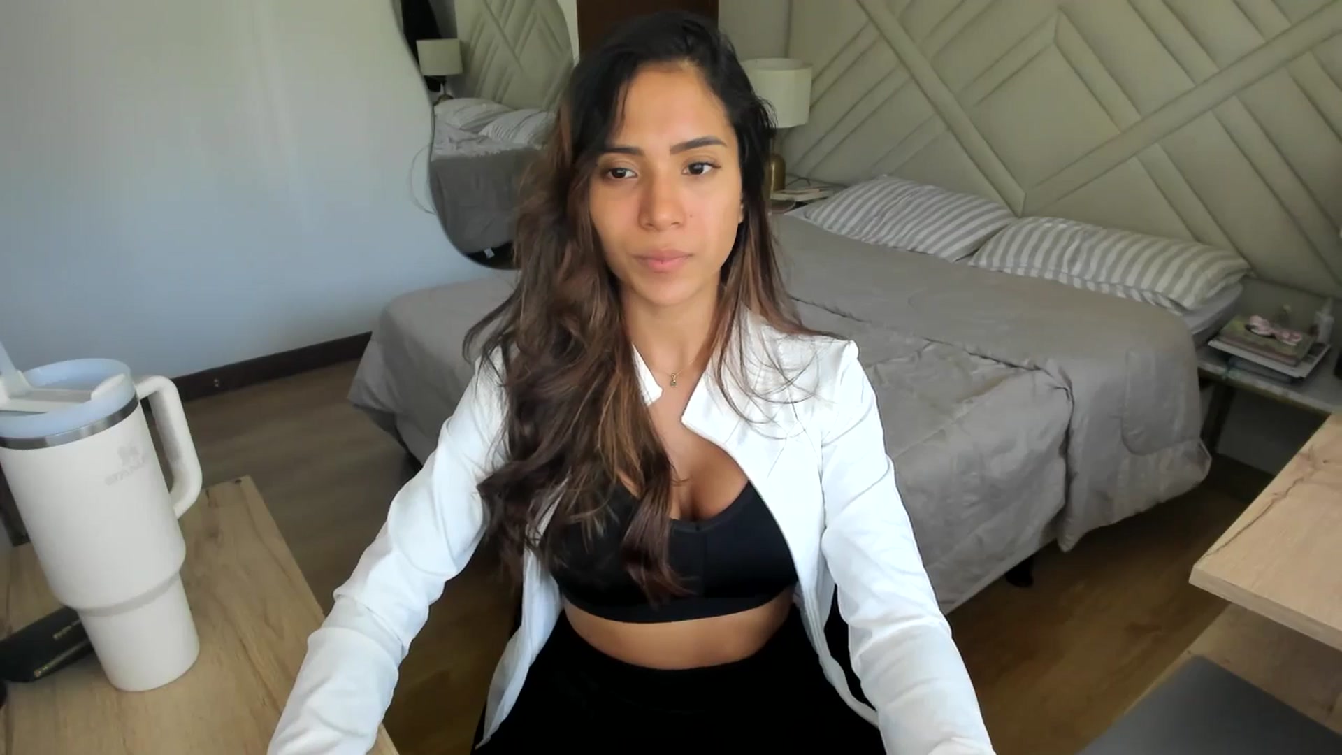 Gallery image thumbnail from Missabyy's myfreecams stream on, 07/12/2025, 20:59 image 12 of 20