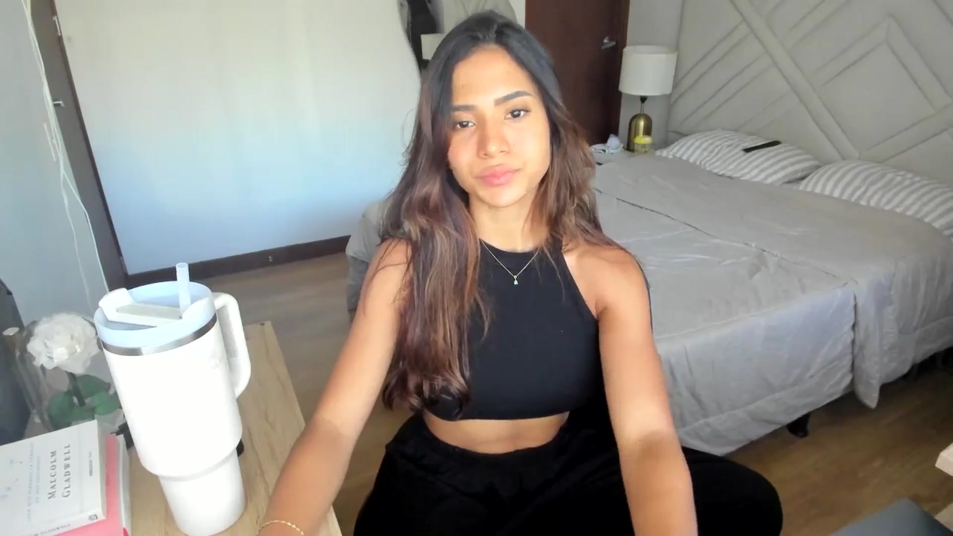 Gallery image thumbnail from Missabyy's myfreecams stream on, 07/14/2025, 23:38 image 6 of 20