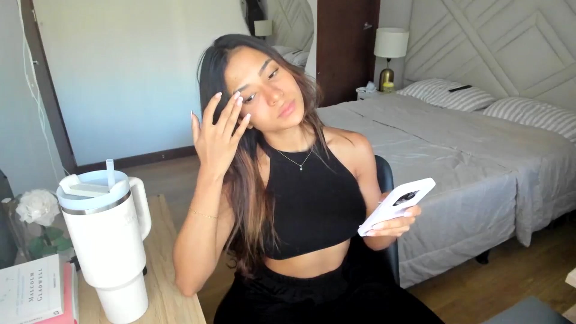 Gallery image thumbnail from Missabyy's myfreecams stream on, 07/14/2025, 23:38 image 9 of 20