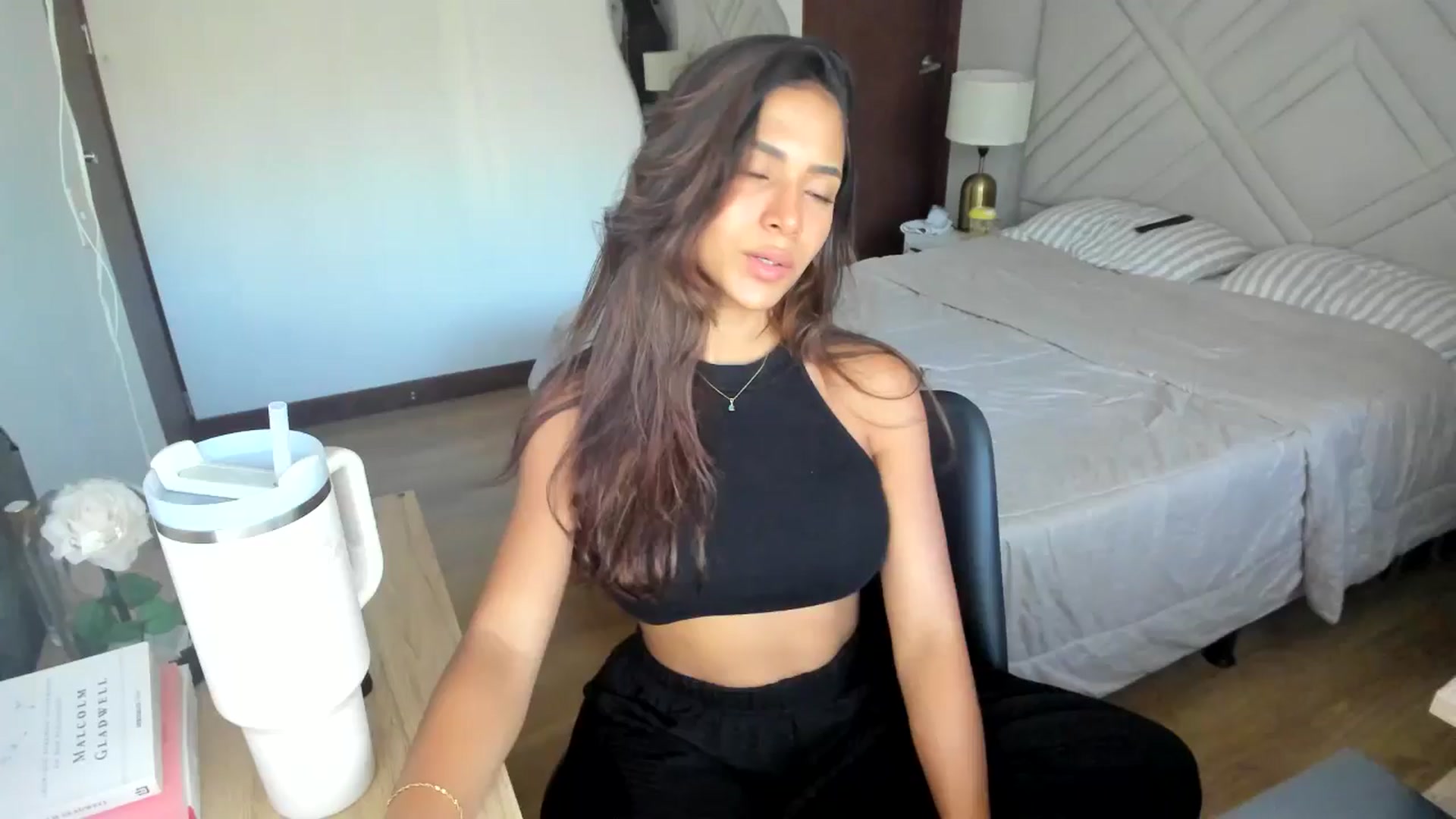 Gallery image thumbnail from Missabyy's myfreecams stream on, 07/14/2025, 23:38 image 10 of 20