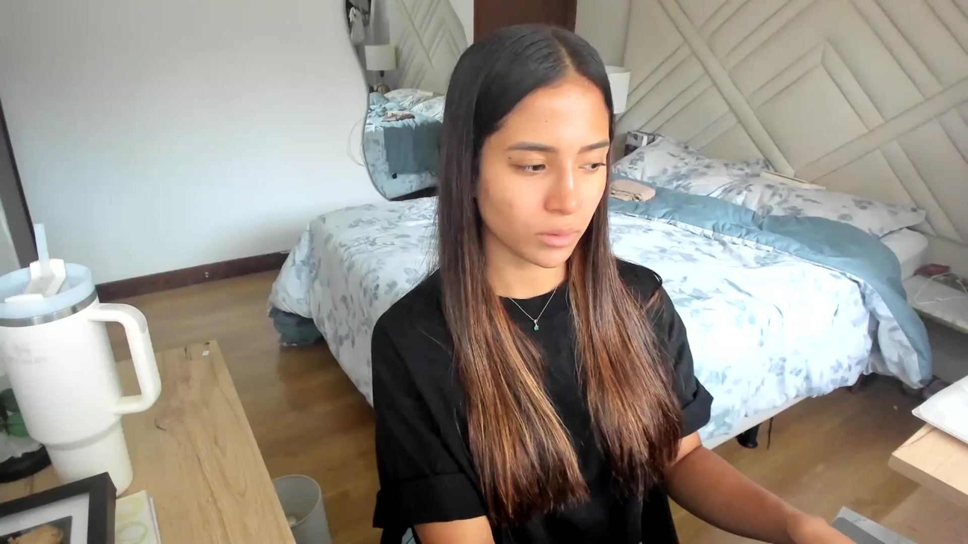 Gallery image thumbnail from Missabyy's myfreecams stream on, 07/25/2025, 19:32 image 17 of 20