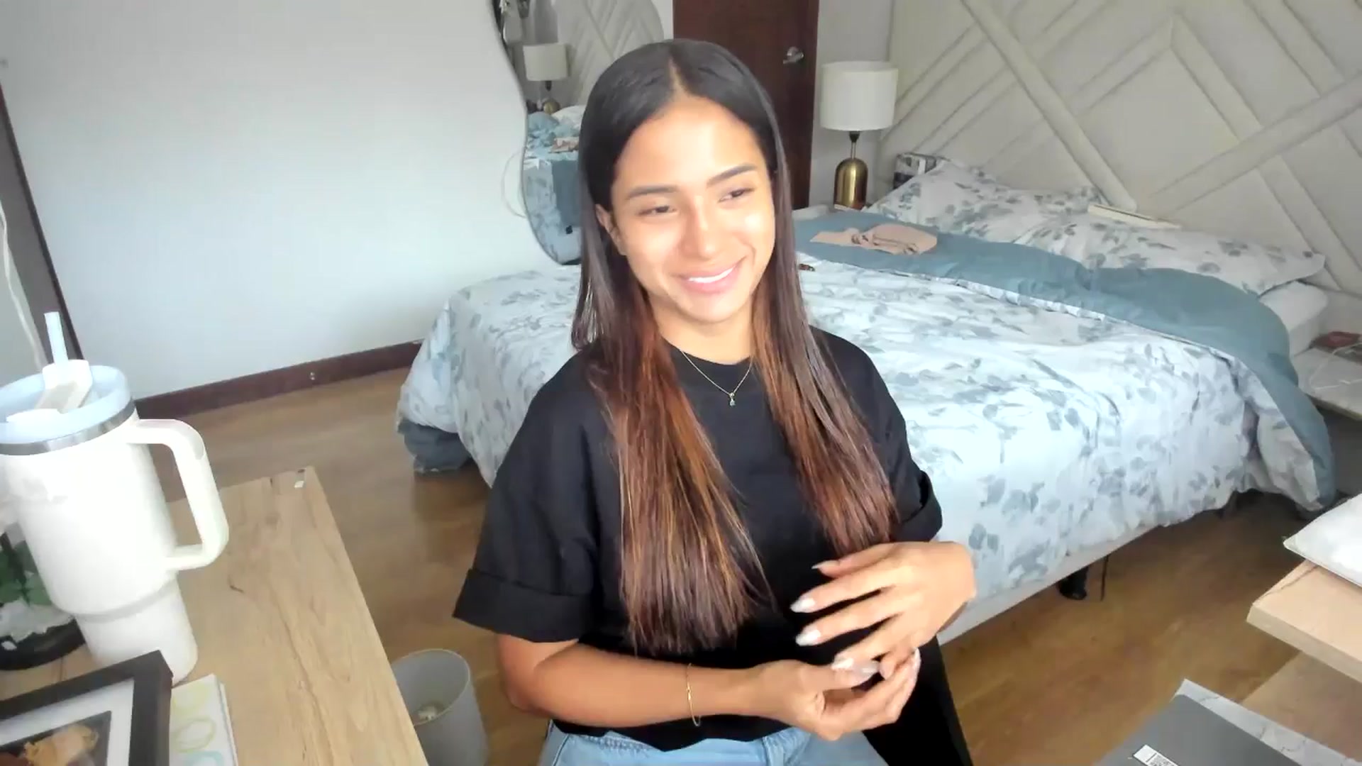 Gallery image thumbnail from Missabyy's myfreecams stream on, 07/25/2025, 19:32 image 1 of 20