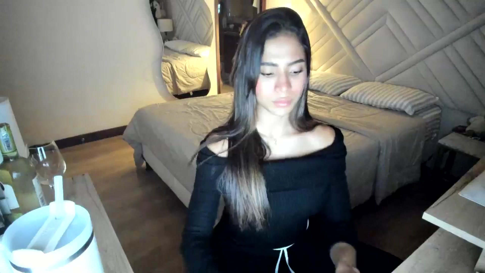 Gallery image thumbnail from Missabyy's myfreecams stream on, 07/27/2025, 24:33 image 12 of 20