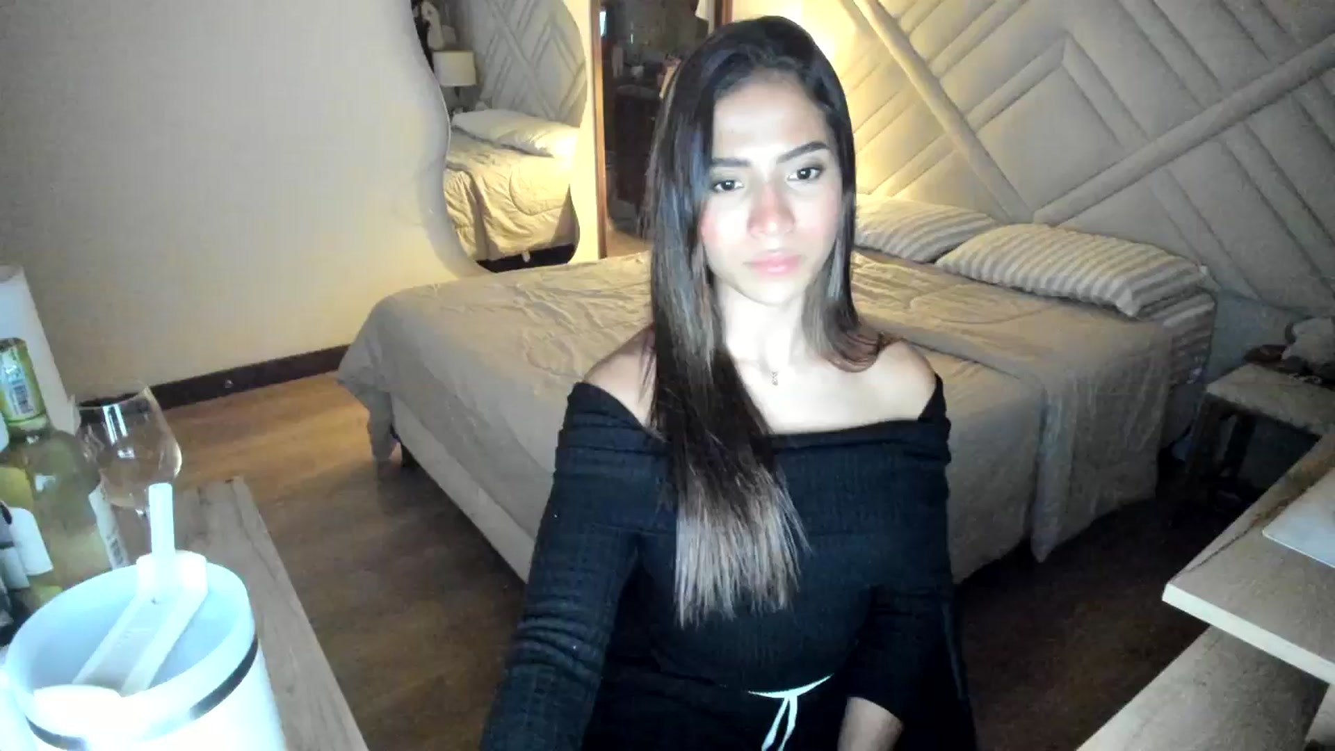 Gallery image thumbnail from Missabyy's myfreecams stream on, 07/27/2025, 24:33 image 16 of 20