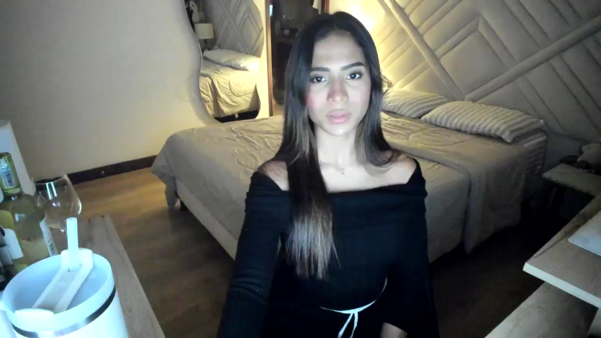 Gallery image thumbnail from Missabyy's myfreecams stream on, 07/27/2025, 24:33 image 20 of 20
