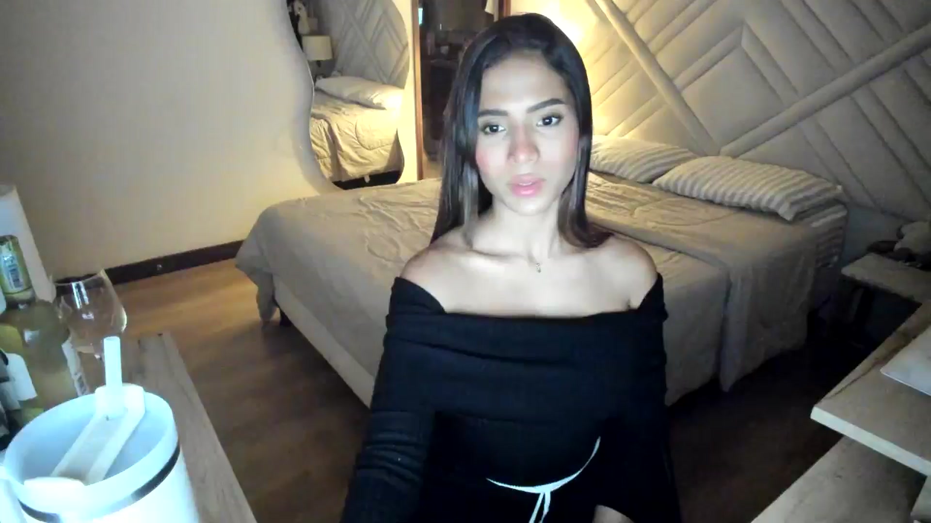 Gallery image thumbnail from Missabyy's myfreecams stream on, 07/27/2025, 24:33 image 13 of 20