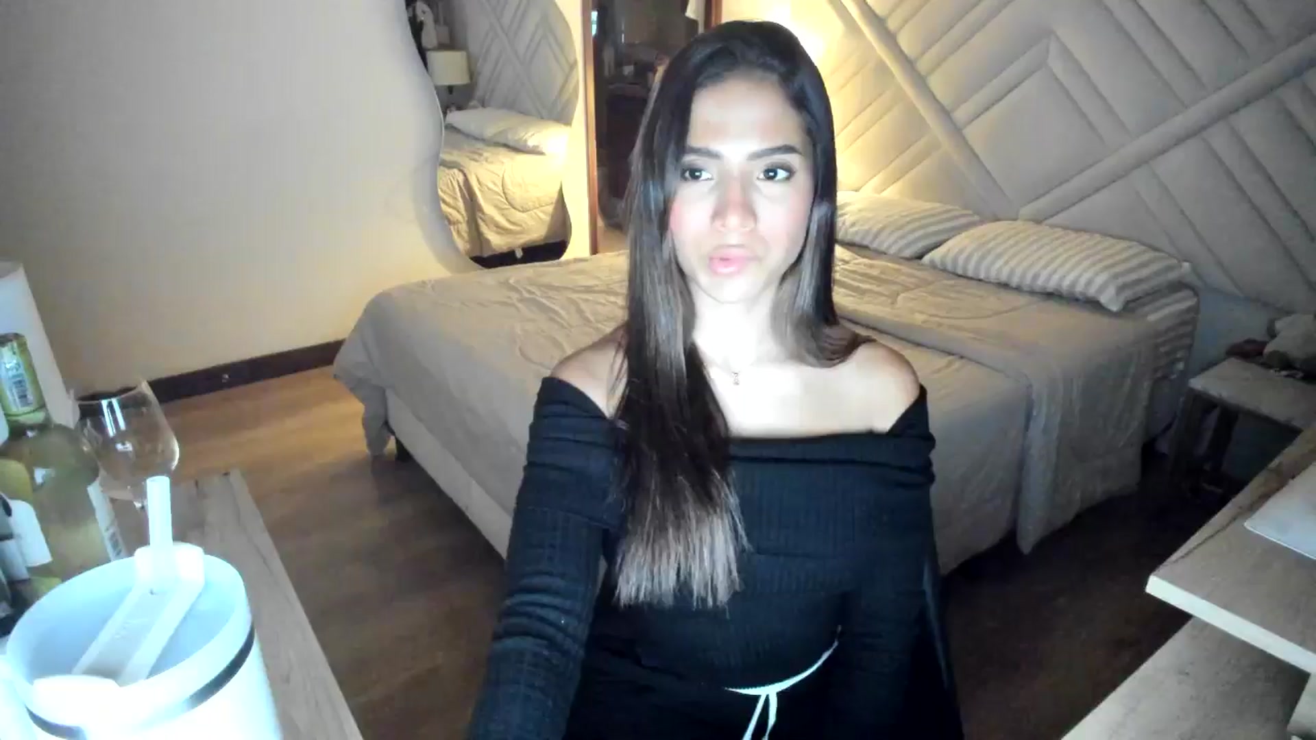 Gallery image thumbnail from Missabyy's myfreecams stream on, 07/27/2025, 24:33 image 14 of 20