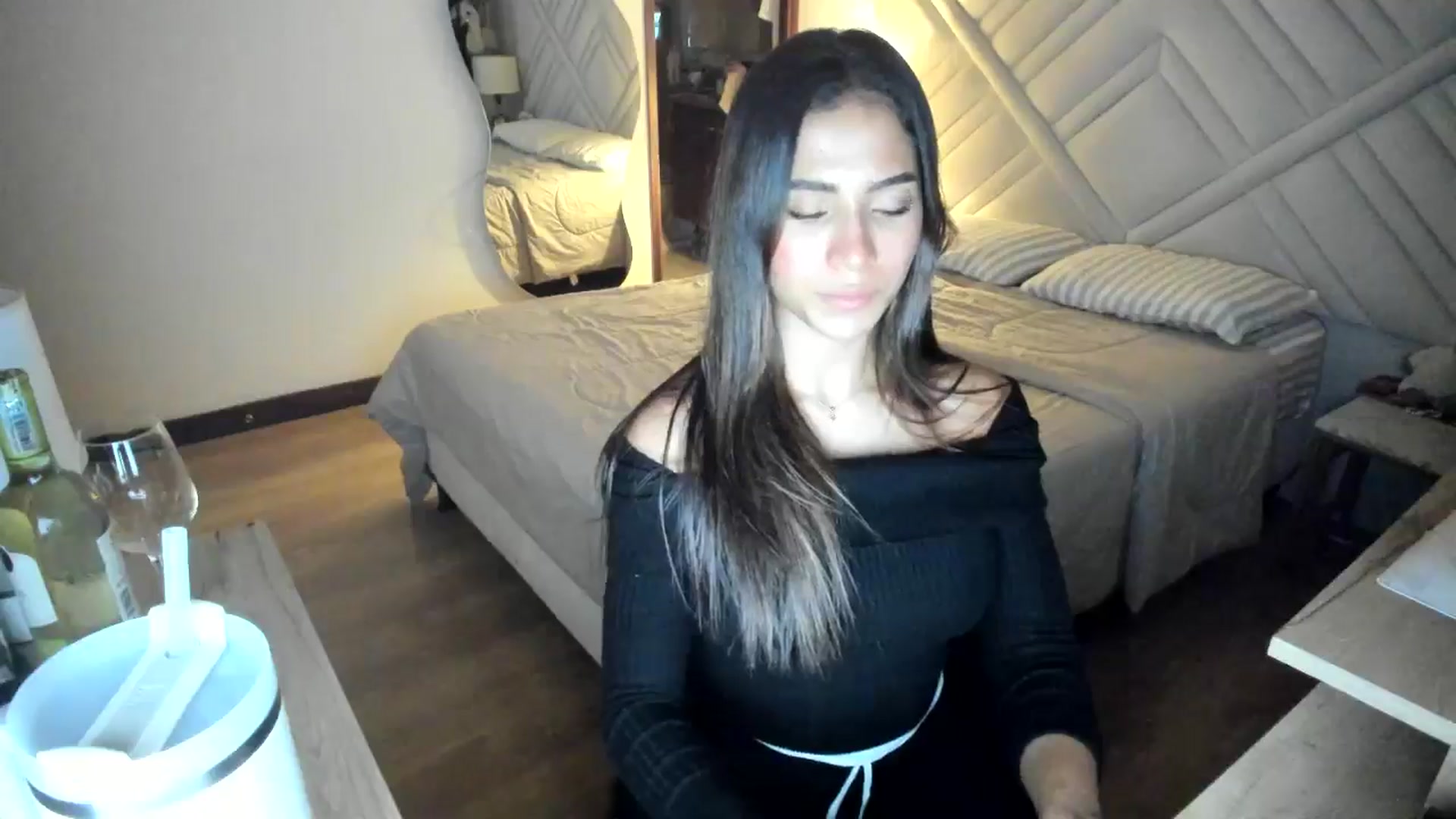 Gallery image thumbnail from Missabyy's myfreecams stream on, 07/27/2025, 01:00 image 8 of 20
