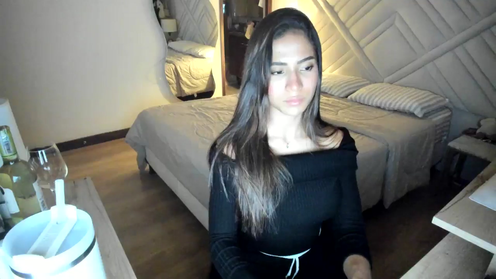 Gallery image thumbnail from Missabyy's myfreecams stream on, 07/27/2025, 01:00 image 17 of 20