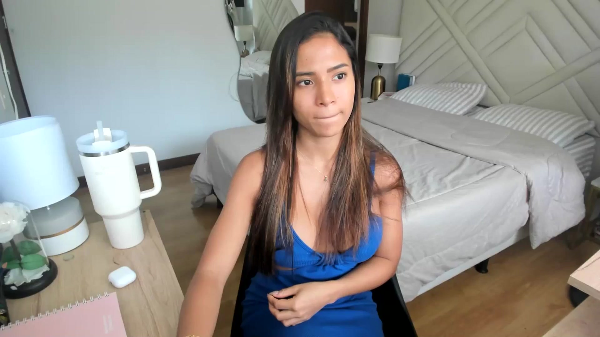 Gallery image thumbnail from Missabyy's myfreecams stream on, 07/27/2025, 17:15 image 10 of 20