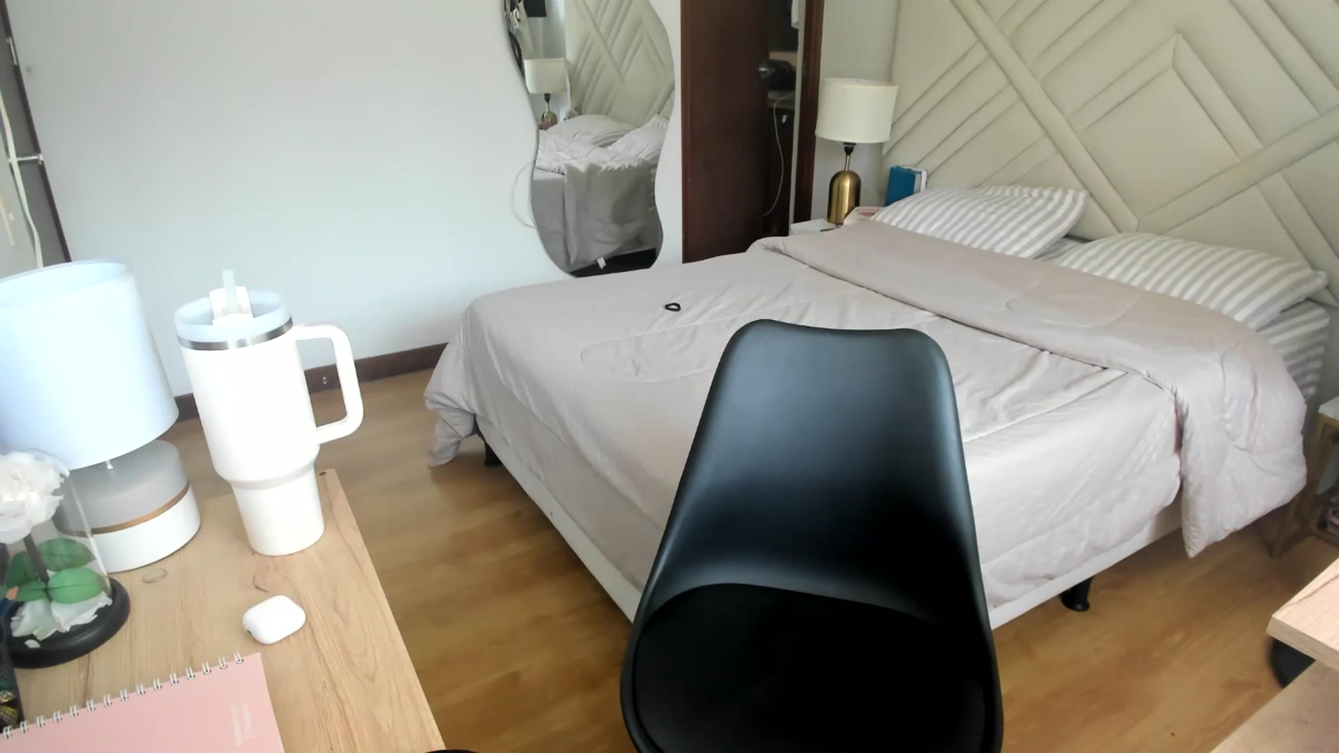 Gallery image thumbnail from Missabyy's myfreecams stream on, 07/27/2025, 17:15 image 4 of 20