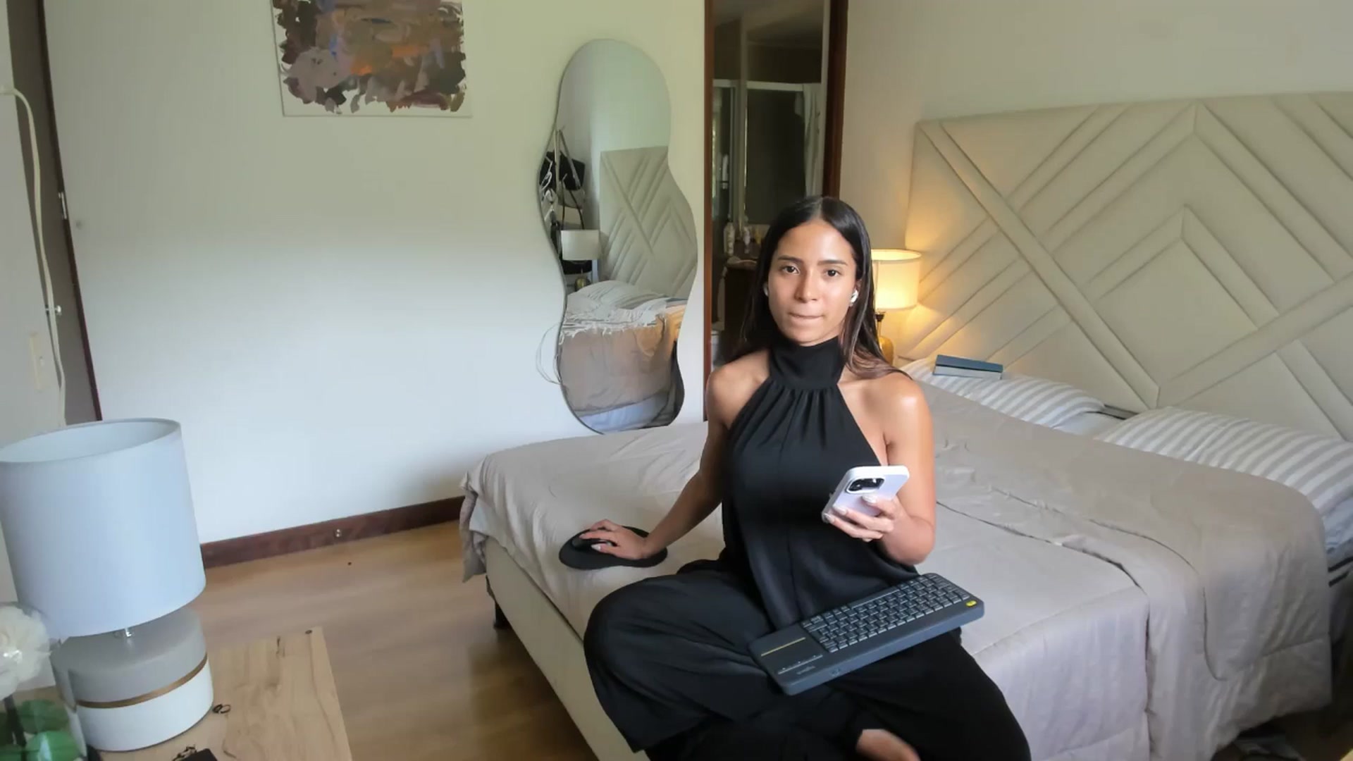 Gallery image thumbnail from Missabyy's myfreecams stream on, 08/01/2025, 19:00 image 4 of 20
