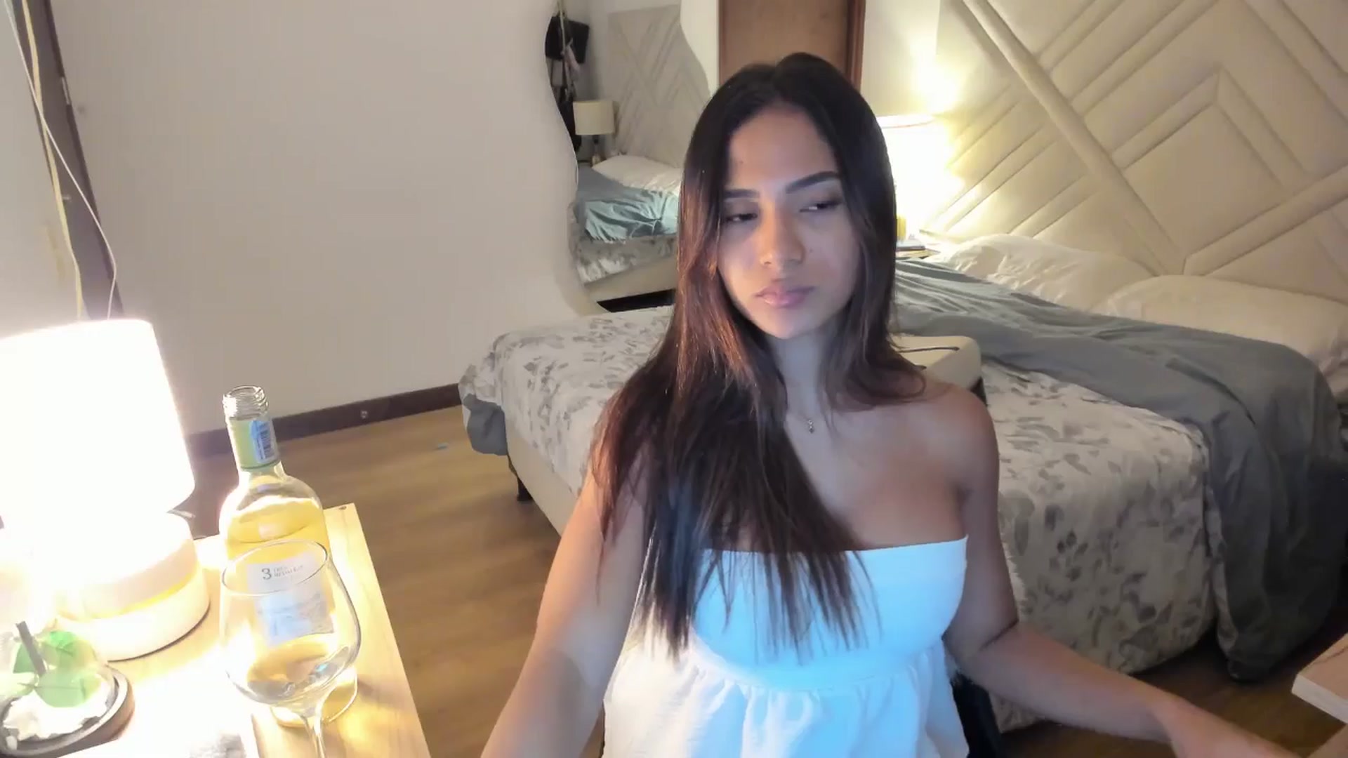 Gallery image thumbnail from Missabyy's myfreecams stream on, 08/05/2025, 24:01 image 6 of 20