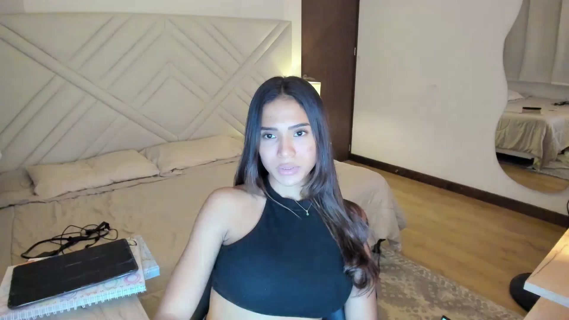 Gallery image thumbnail from Missabyy's myfreecams stream on, 08/12/2025, 23:52 image 18 of 20