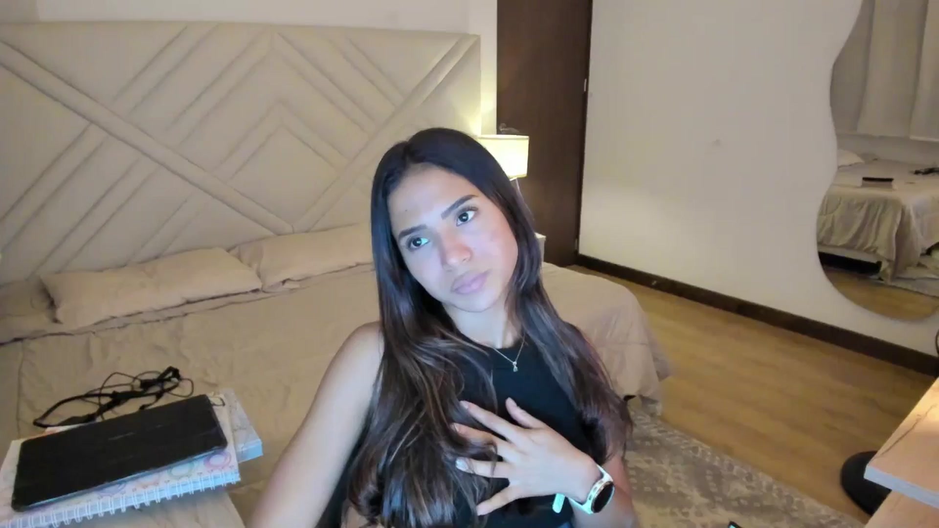 Gallery image thumbnail from Missabyy's myfreecams stream on, 08/12/2025, 23:52 image 13 of 20