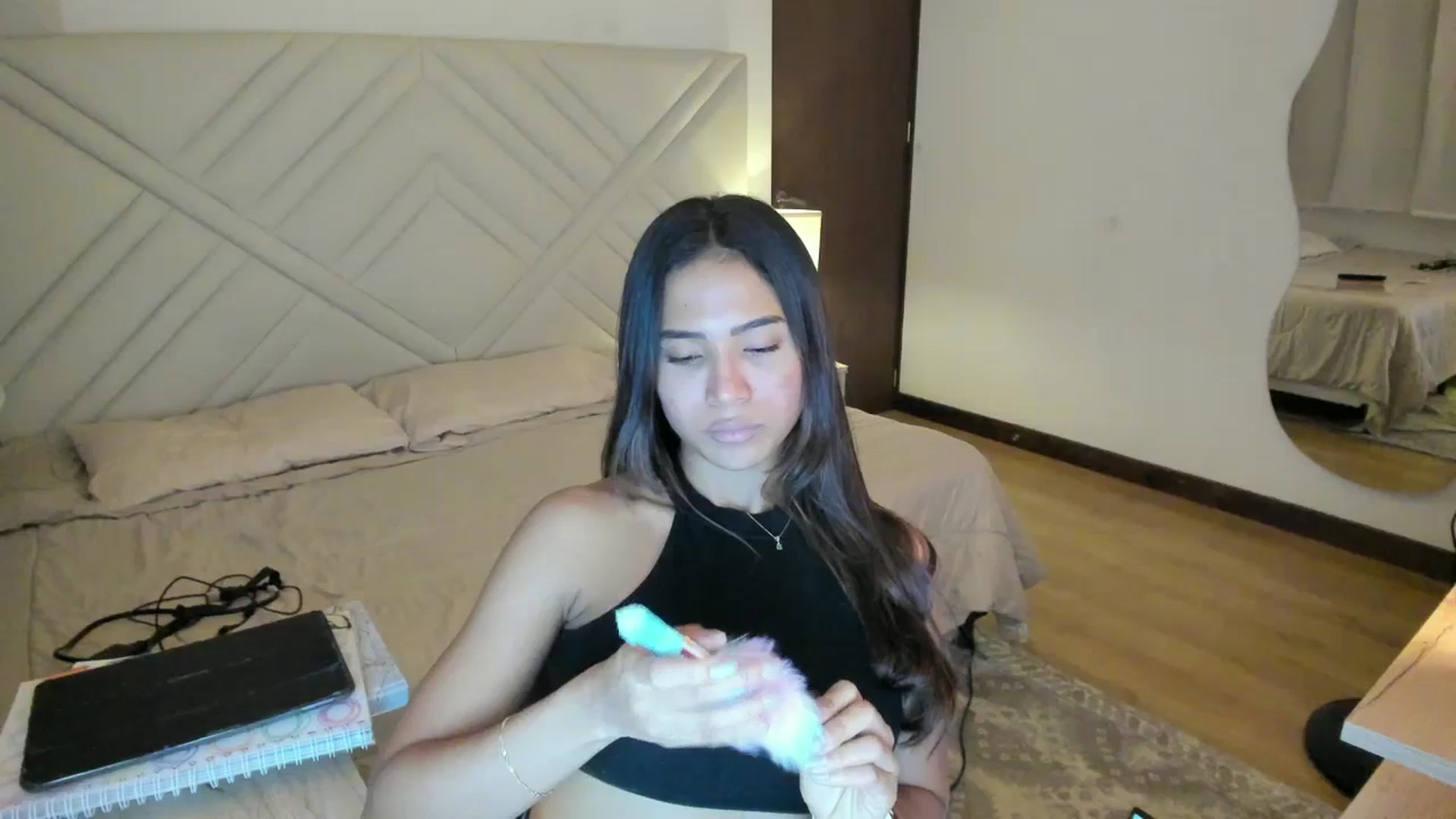 Gallery image thumbnail from Missabyy's myfreecams stream on, 08/12/2025, 23:52 image 16 of 20