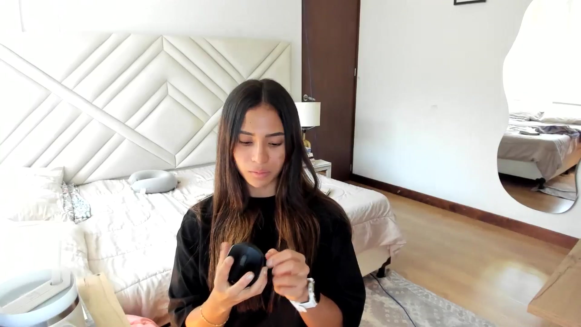 Gallery image thumbnail from Missabyy's myfreecams stream on, 08/13/2025, 18:02 image 3 of 20