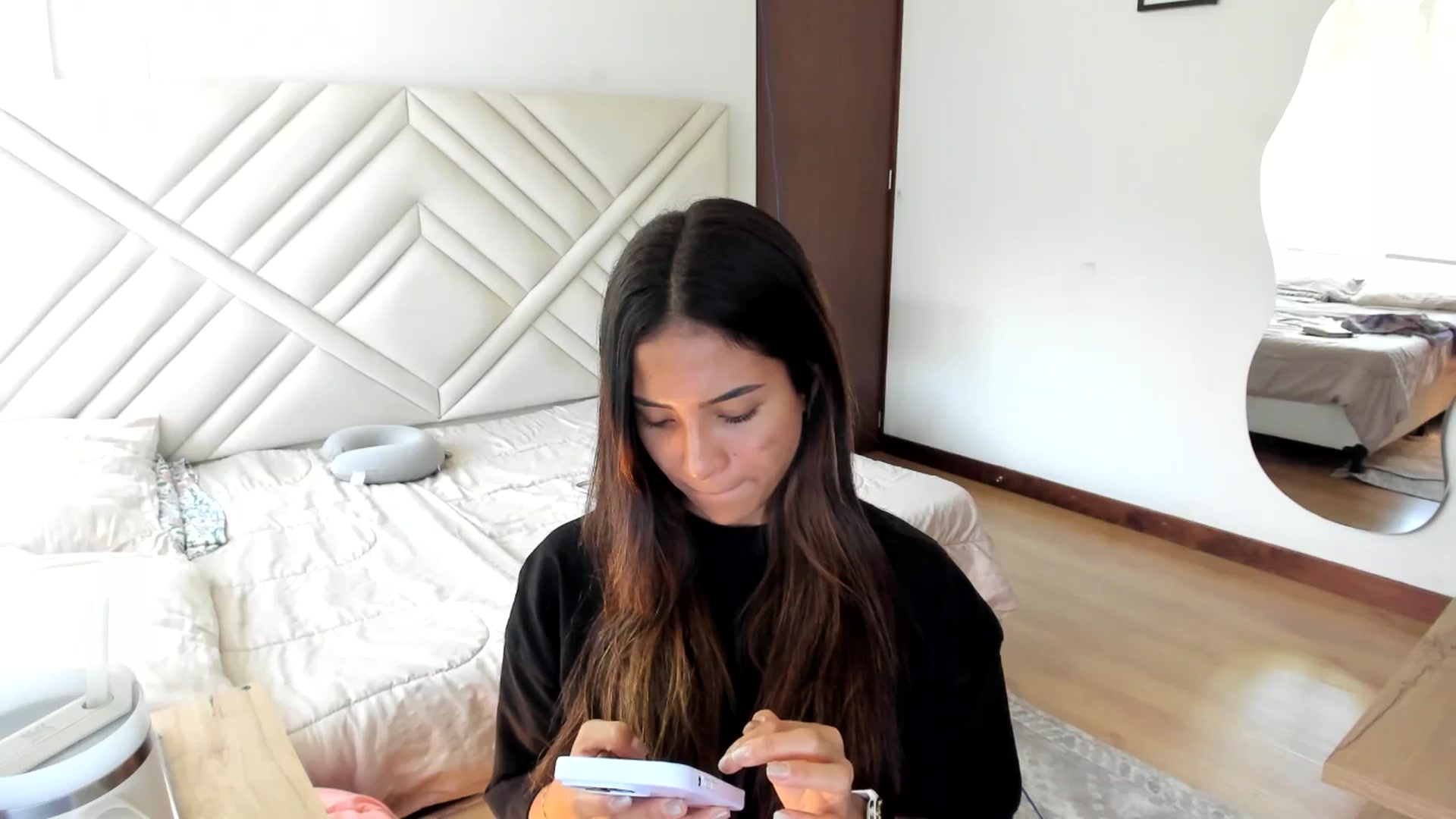Gallery image thumbnail from Missabyy's myfreecams stream on, 08/13/2025, 18:02 image 17 of 20