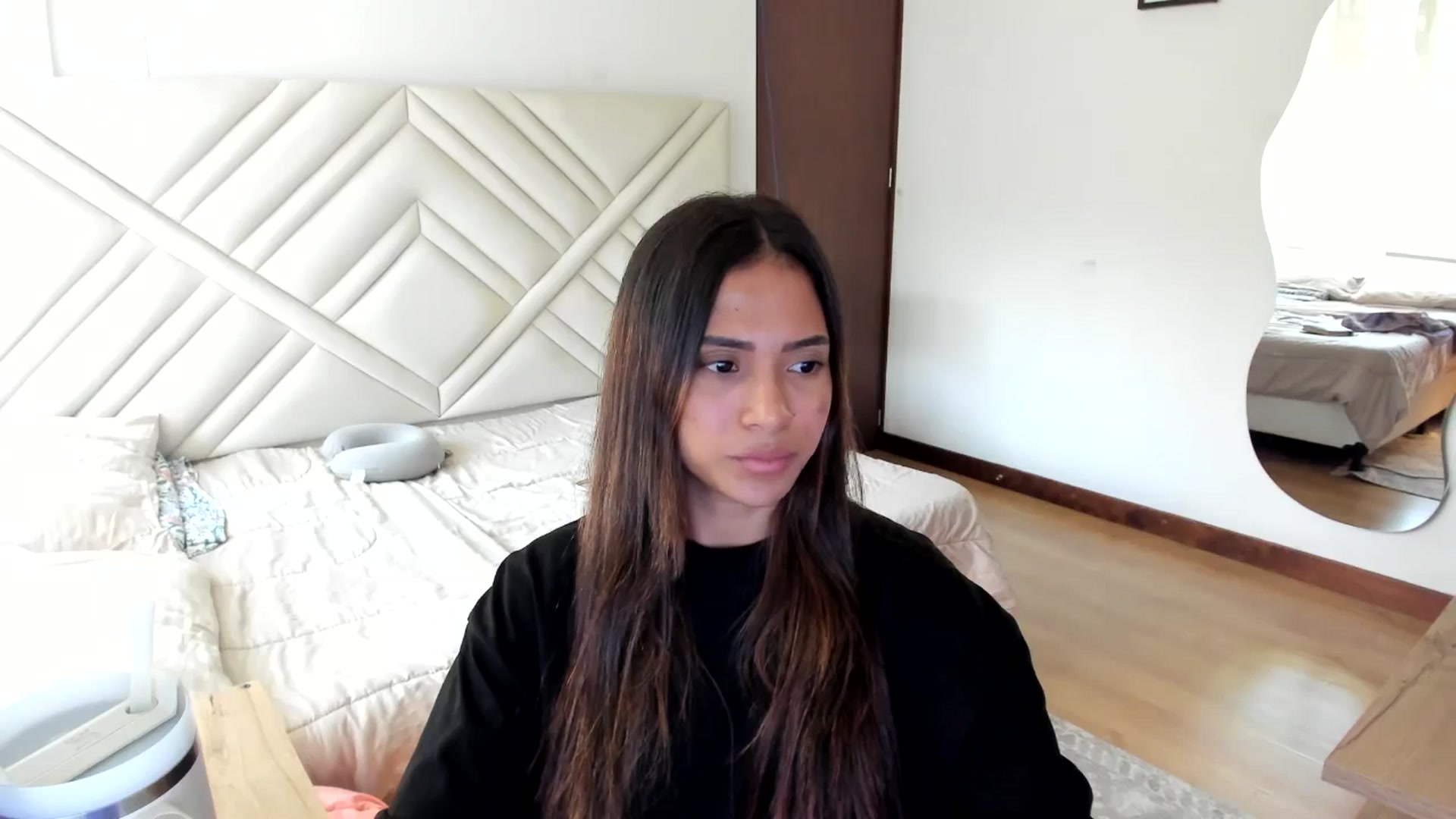 Gallery image thumbnail from Missabyy's myfreecams stream on, 08/13/2025, 18:02 image 14 of 20