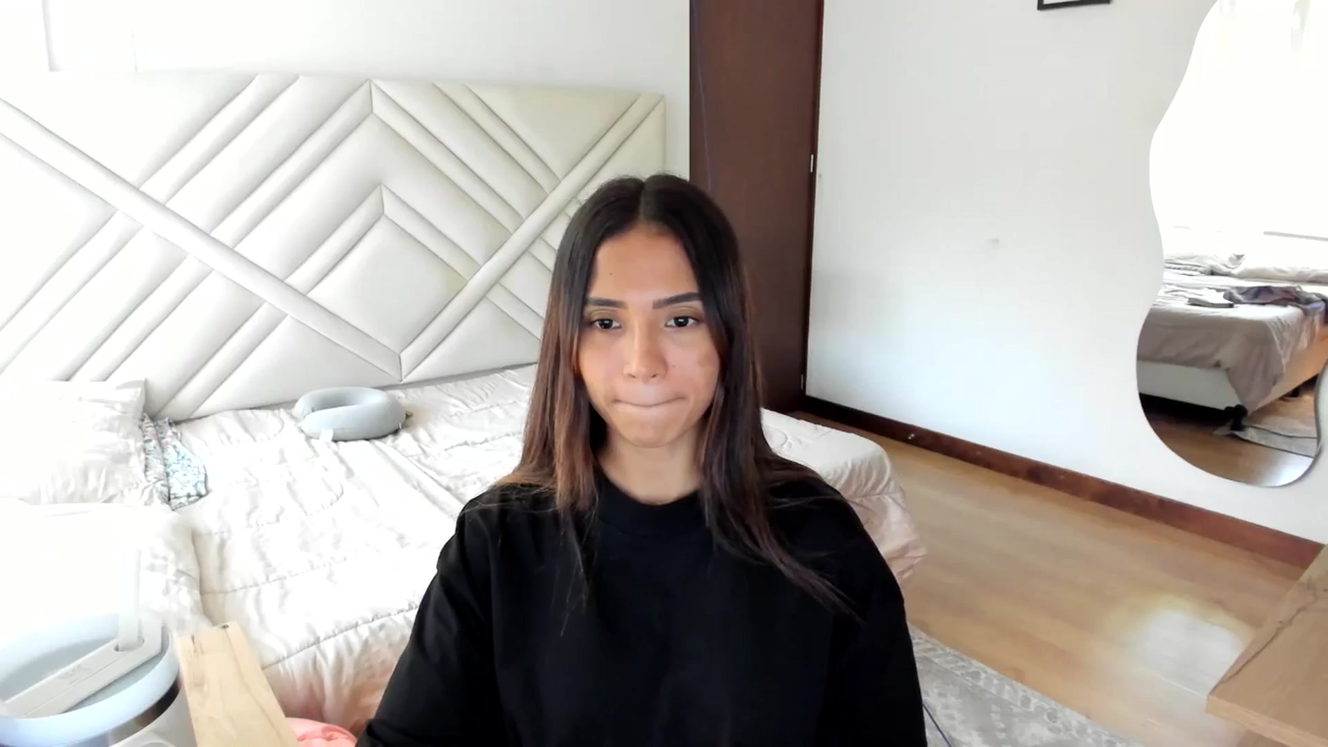 Gallery image thumbnail from Missabyy's myfreecams stream on, 08/13/2025, 18:02 image 7 of 20