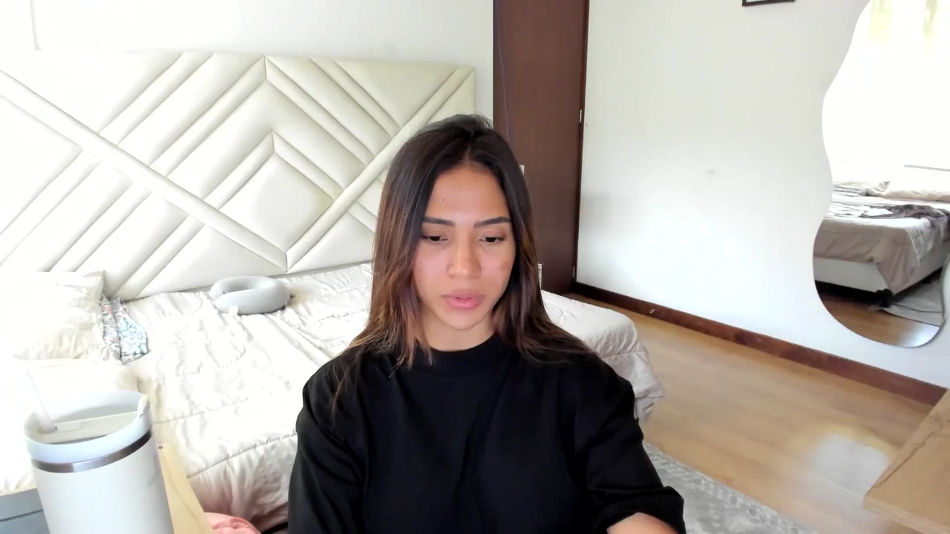 Gallery image thumbnail from Missabyy's myfreecams stream on, 08/13/2025, 19:25 image 18 of 20