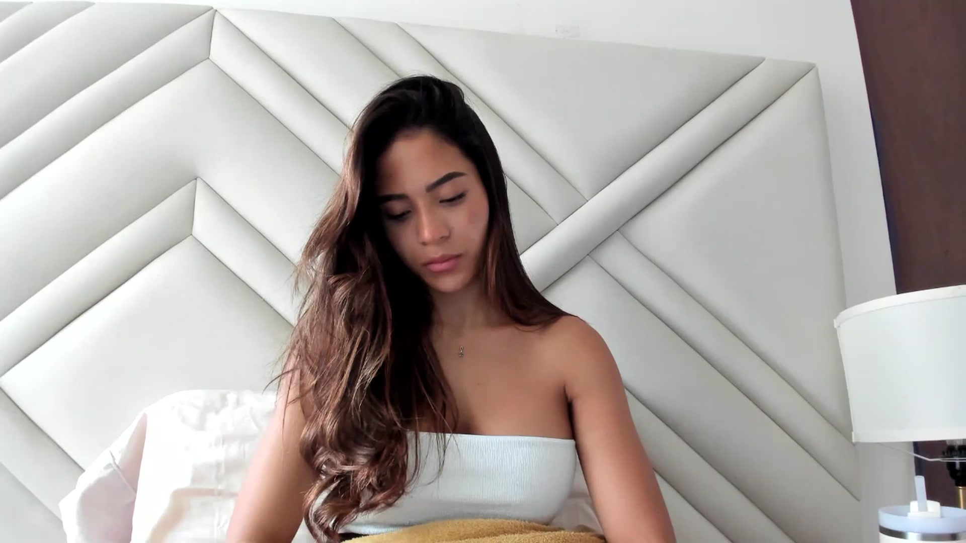 Gallery image thumbnail from Missabyy's myfreecams stream on, 08/15/2025, 18:59 image 16 of 20