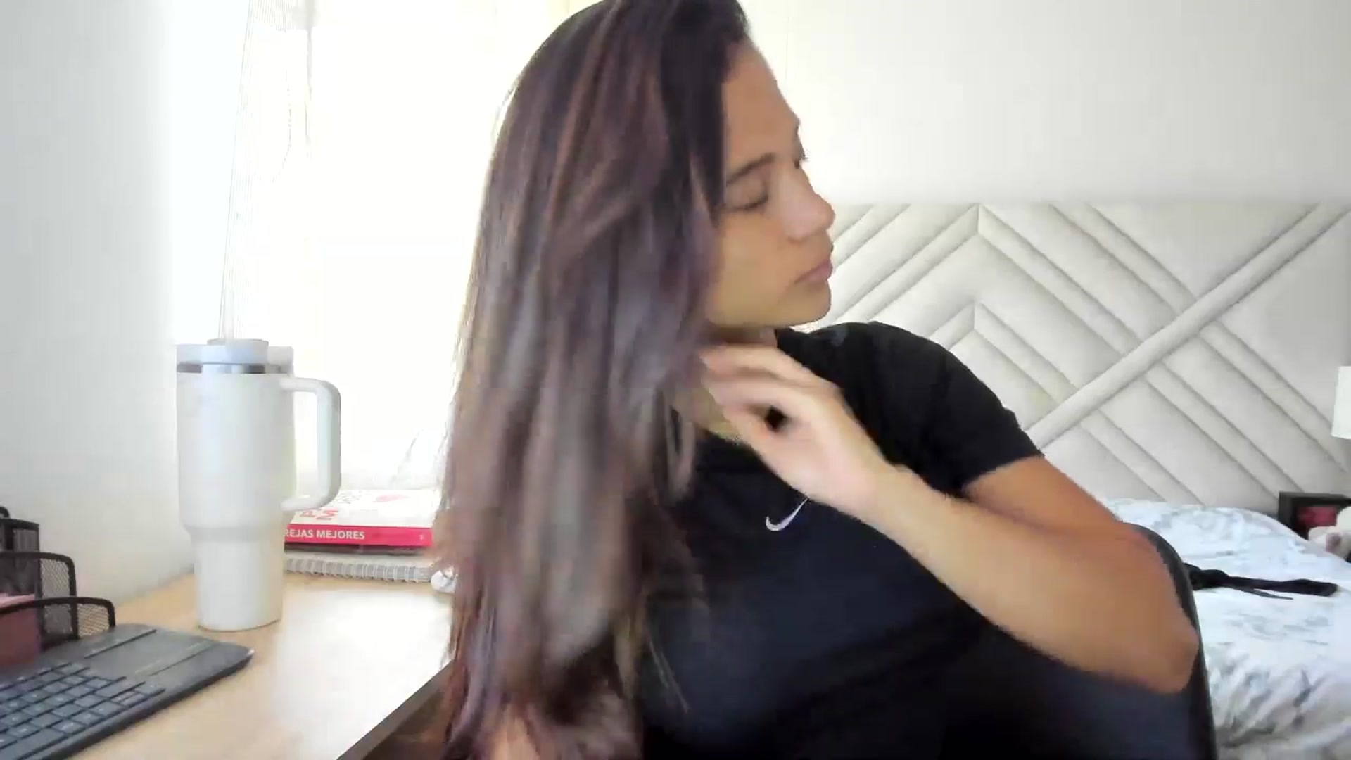 Gallery image thumbnail from Missabyy's myfreecams stream on, 08/18/2025, 21:40 image 18 of 20