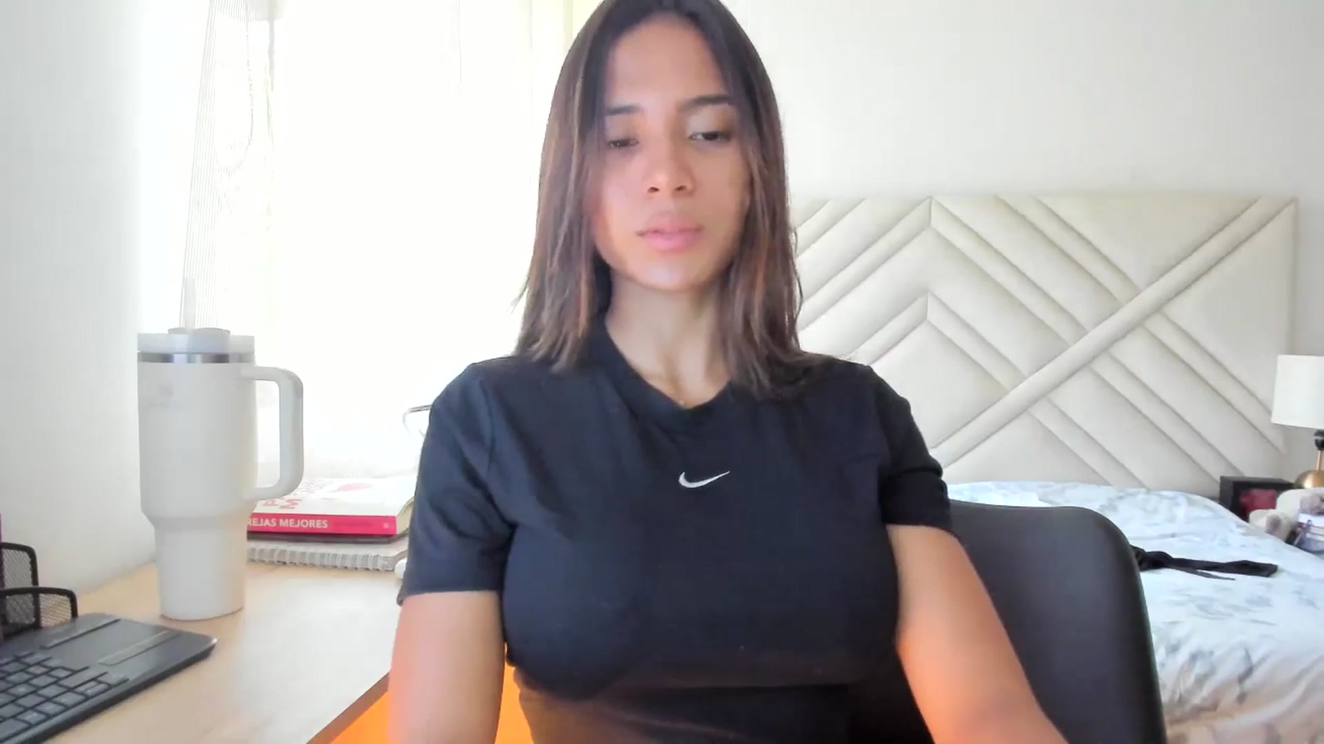 Gallery image thumbnail from Missabyy's myfreecams stream on, 08/18/2025, 21:40 image 14 of 20