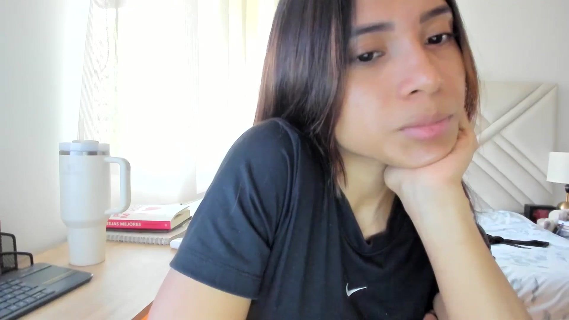 Gallery image thumbnail from Missabyy's myfreecams stream on, 08/18/2025, 21:40 image 15 of 20